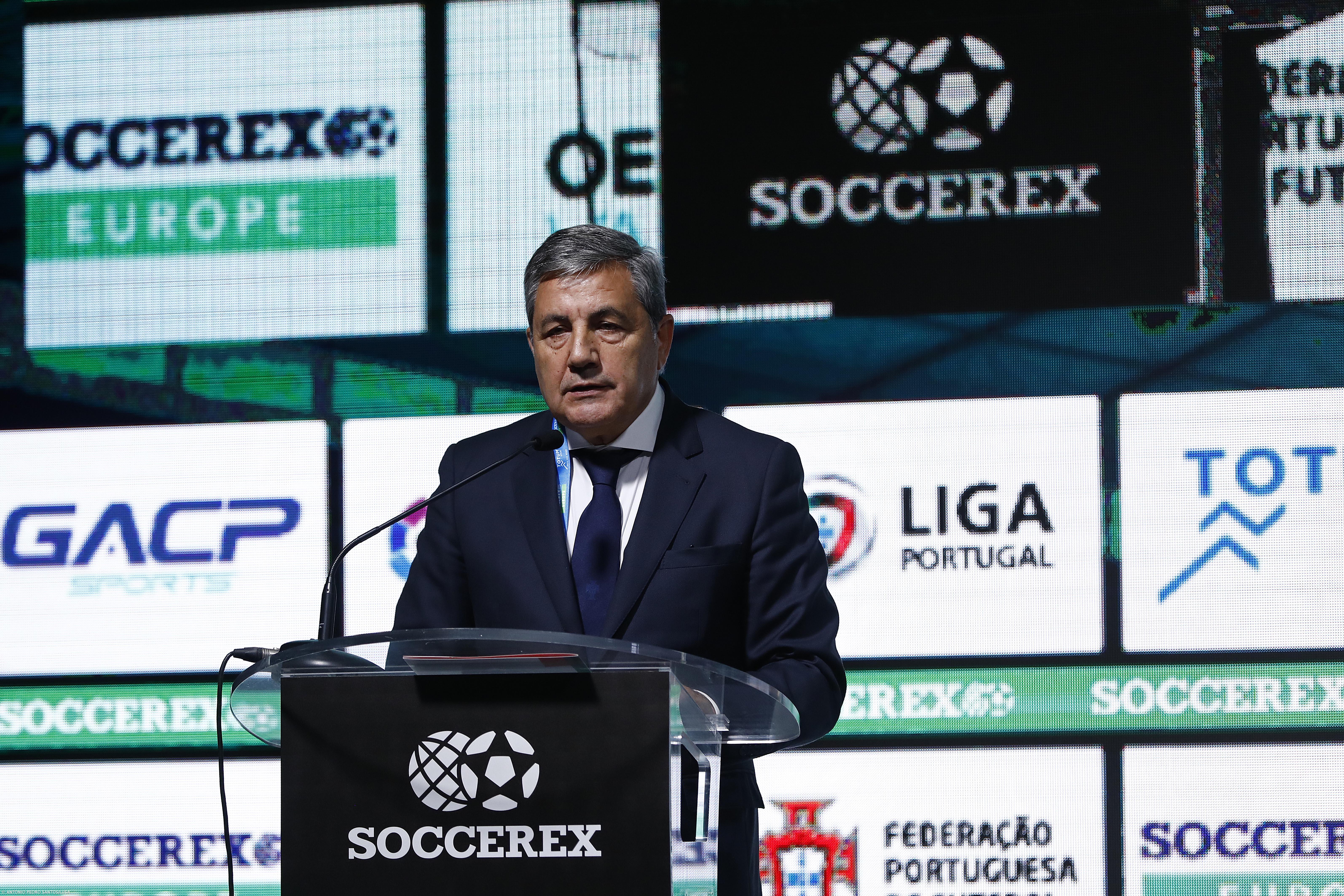 Competições não profissionais de futebol com jogos à porta fechada – Imagem 1