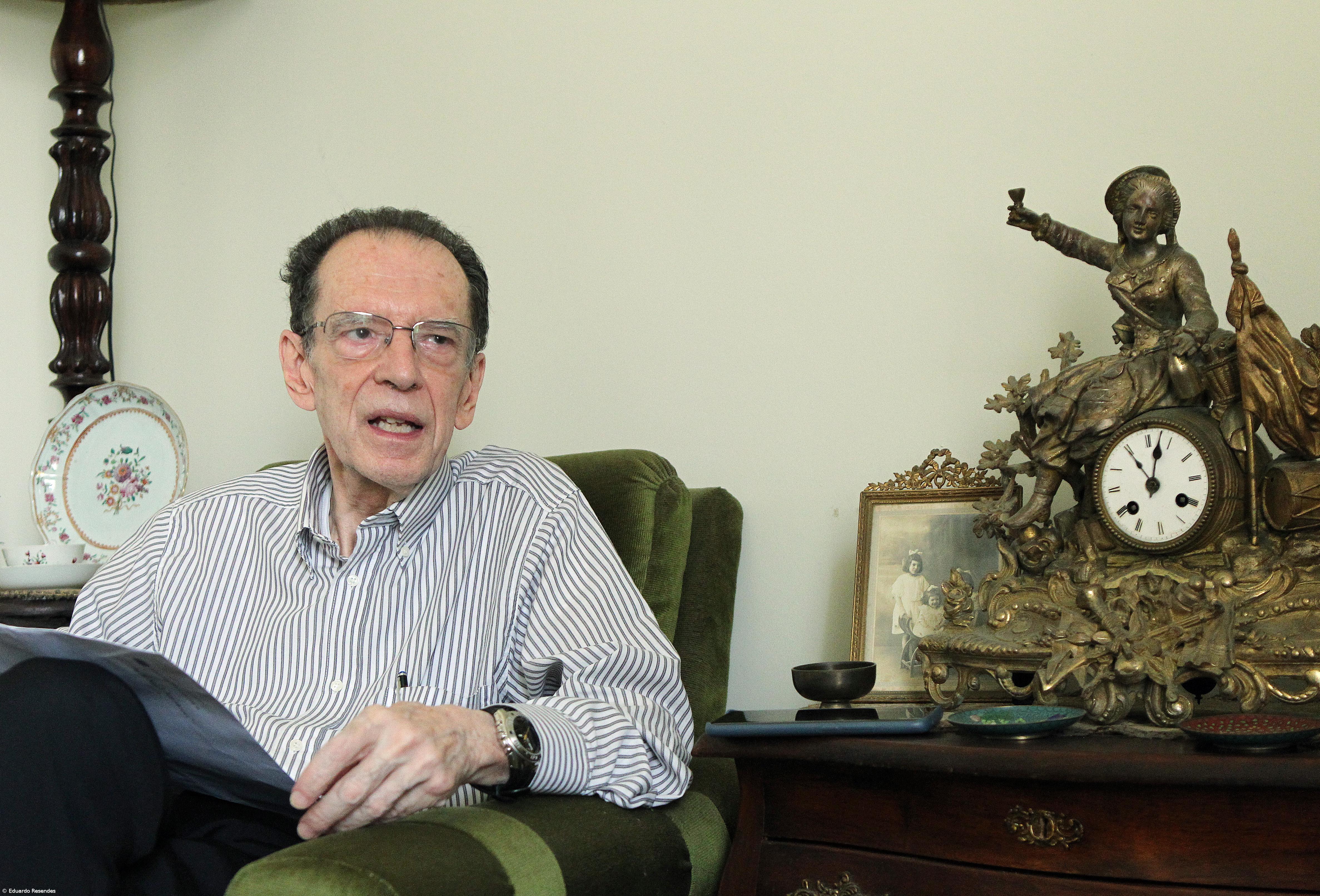 Carlos César (PS) diz que Machado Pires deixa "marca entre os açorianos maiores" – Imagem 1