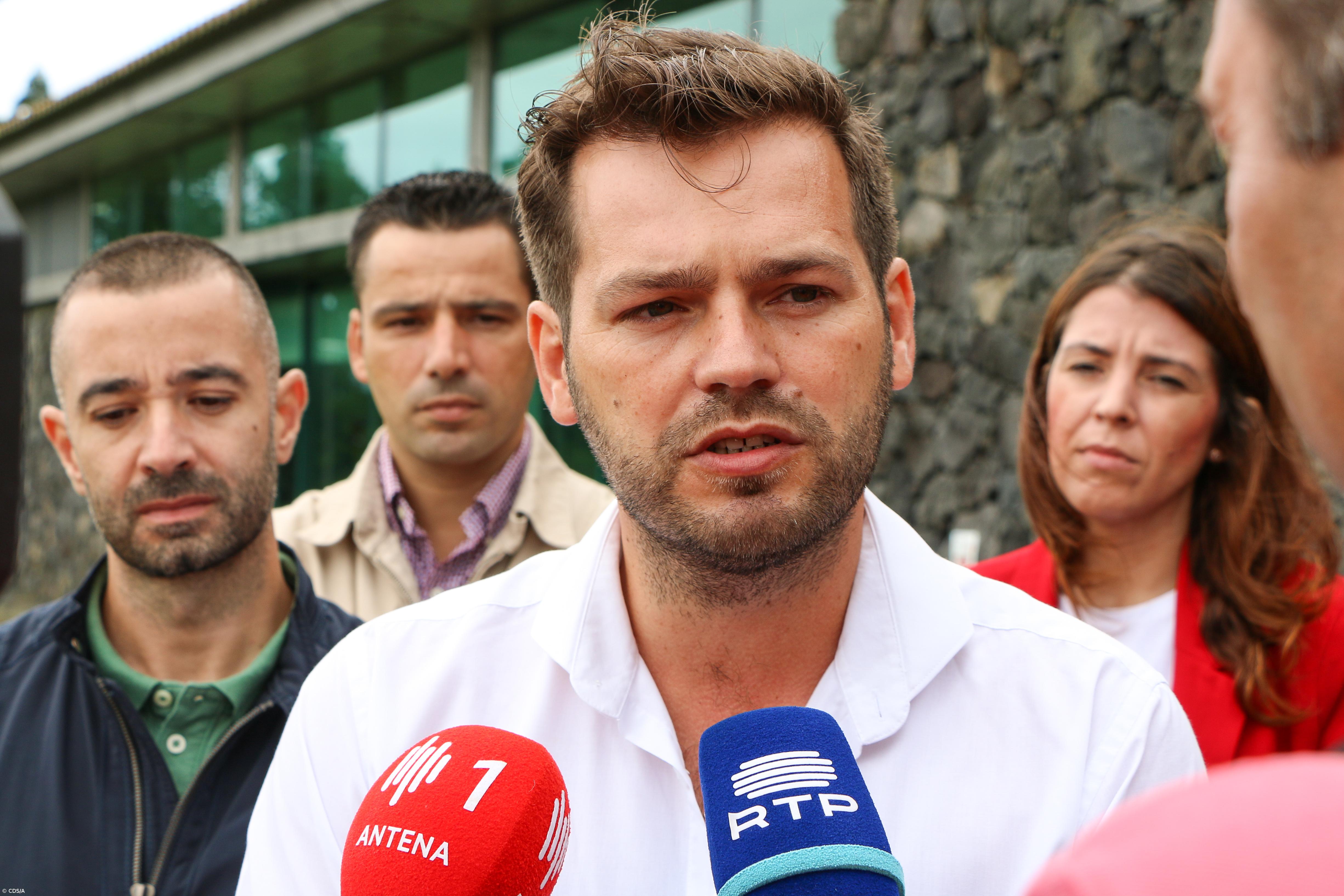CDS-PP/Açores afirma que Vasco Cordeiro ainda "não digeriu bem resultados das eleições" – Imagem 1
