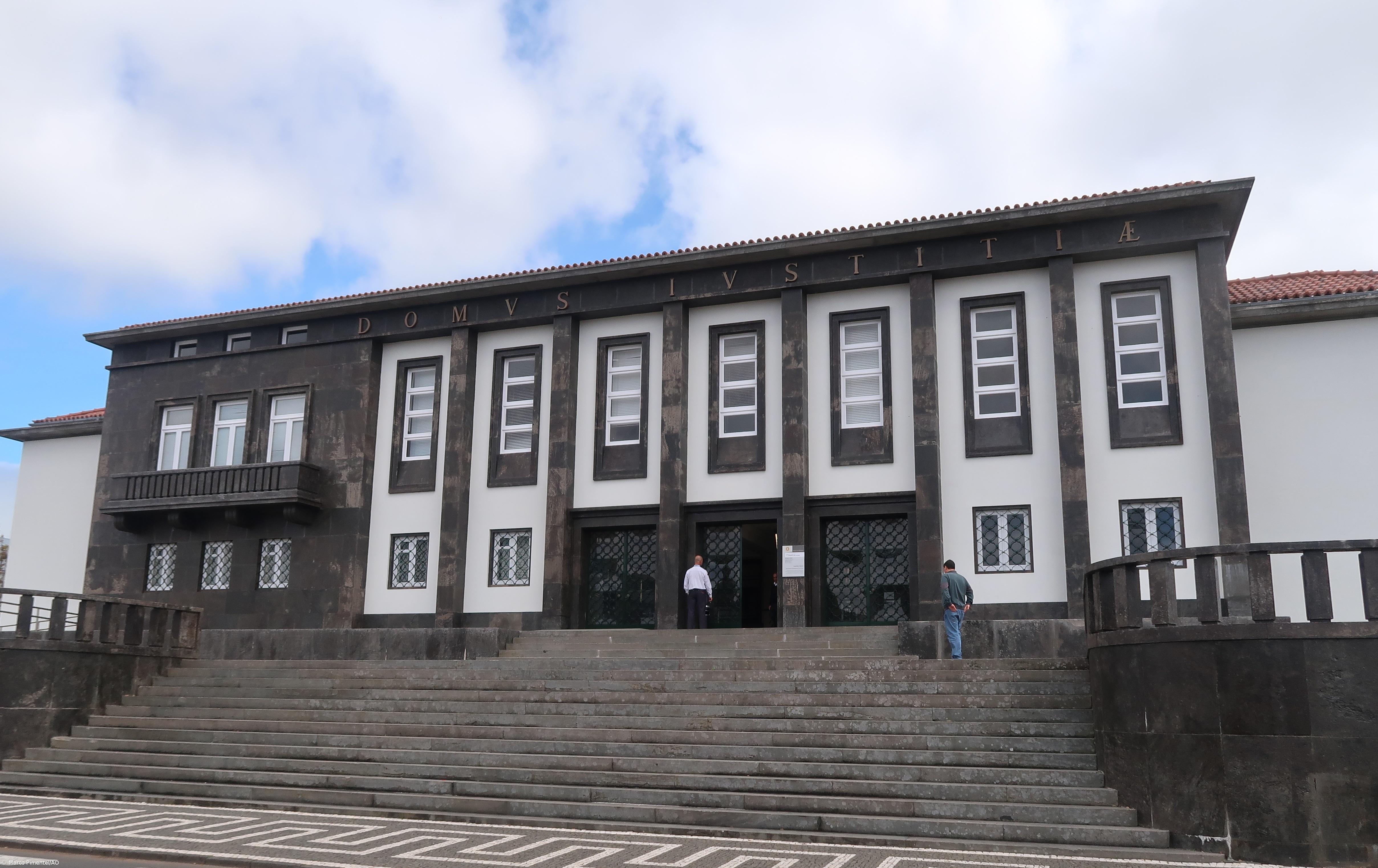 Homem condenado a sete anos de prisão por abuso sexual de criança – Imagem 1