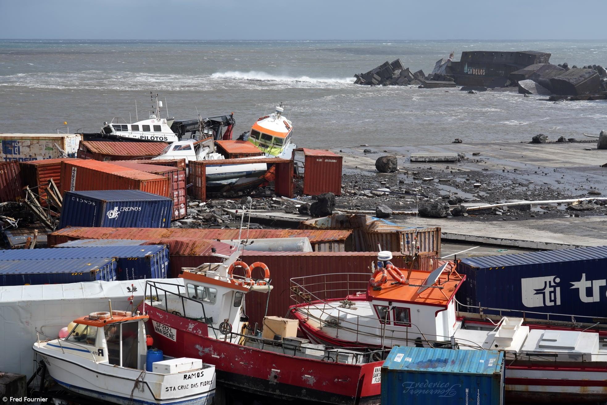 Fotogaleria danos no Porto das Lajes das Flores – Imagem 5