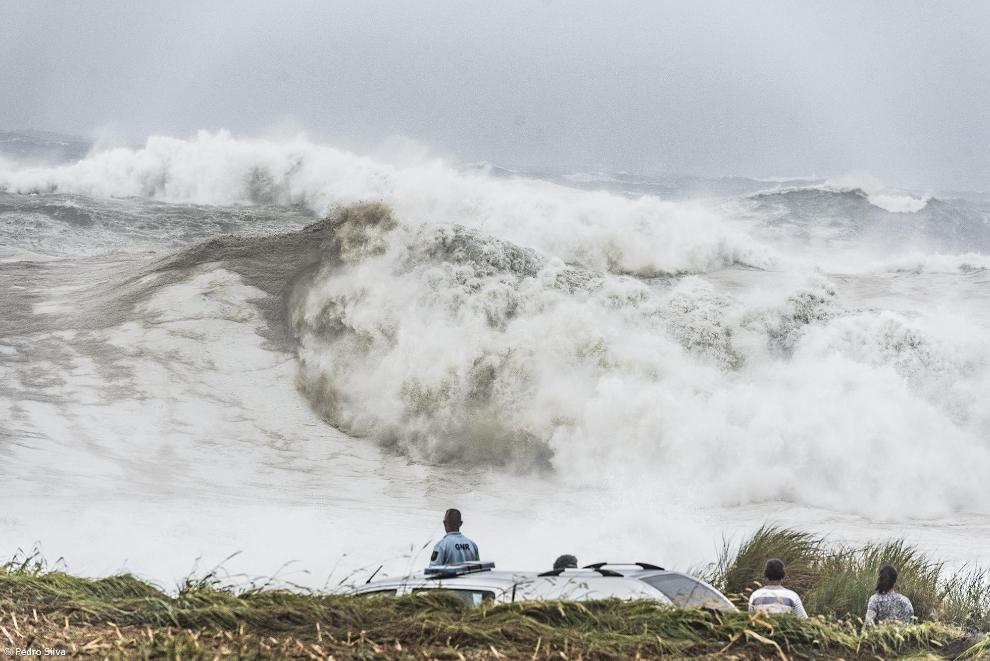 Fotogaleria passagem do furacão Lorenzo pela ilha do Pico – Imagem 5