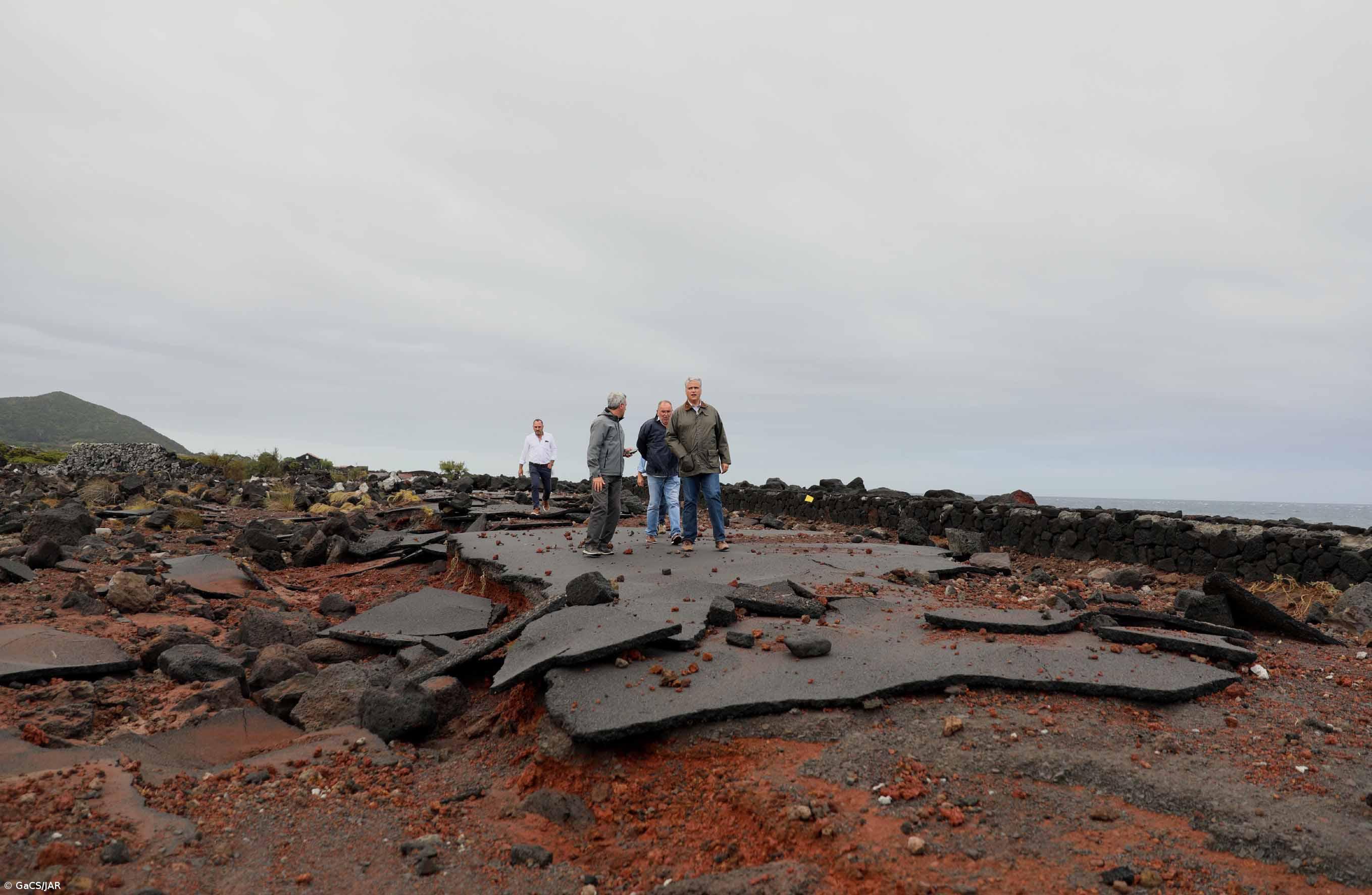Vasco Cordeiro visita o Pico e destaca “regresso gradual à normalidade” após a passagem do furacão Lorenzo – Imagem 1