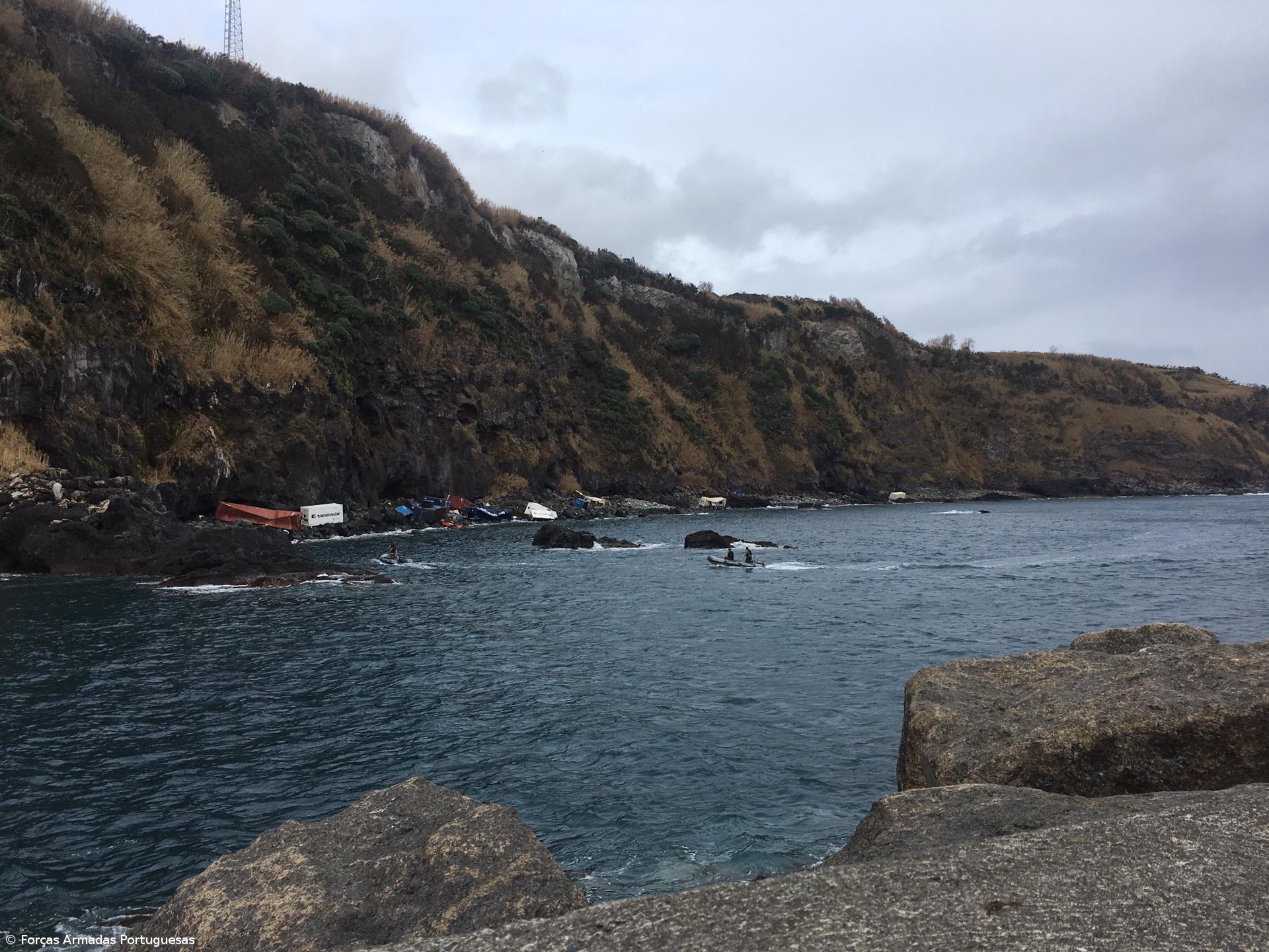 Forças Armadas iniciaram trabalhos de sondagem da aproximação ao porto das Lajes das Flores – Imagem 4
