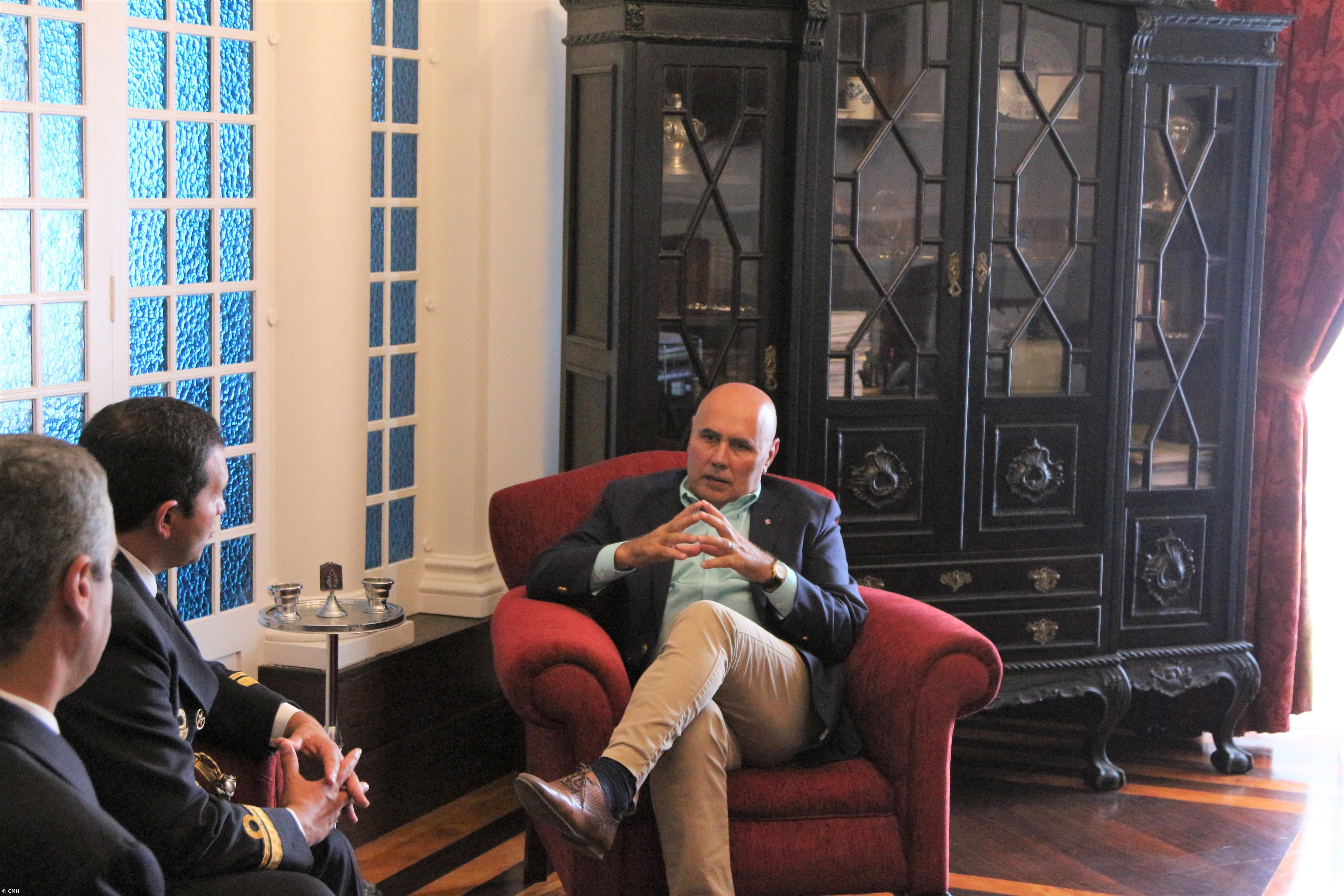 Câmara e empresários no Faial contra centralização do transporte marítimo de mercadorias – Imagem 1