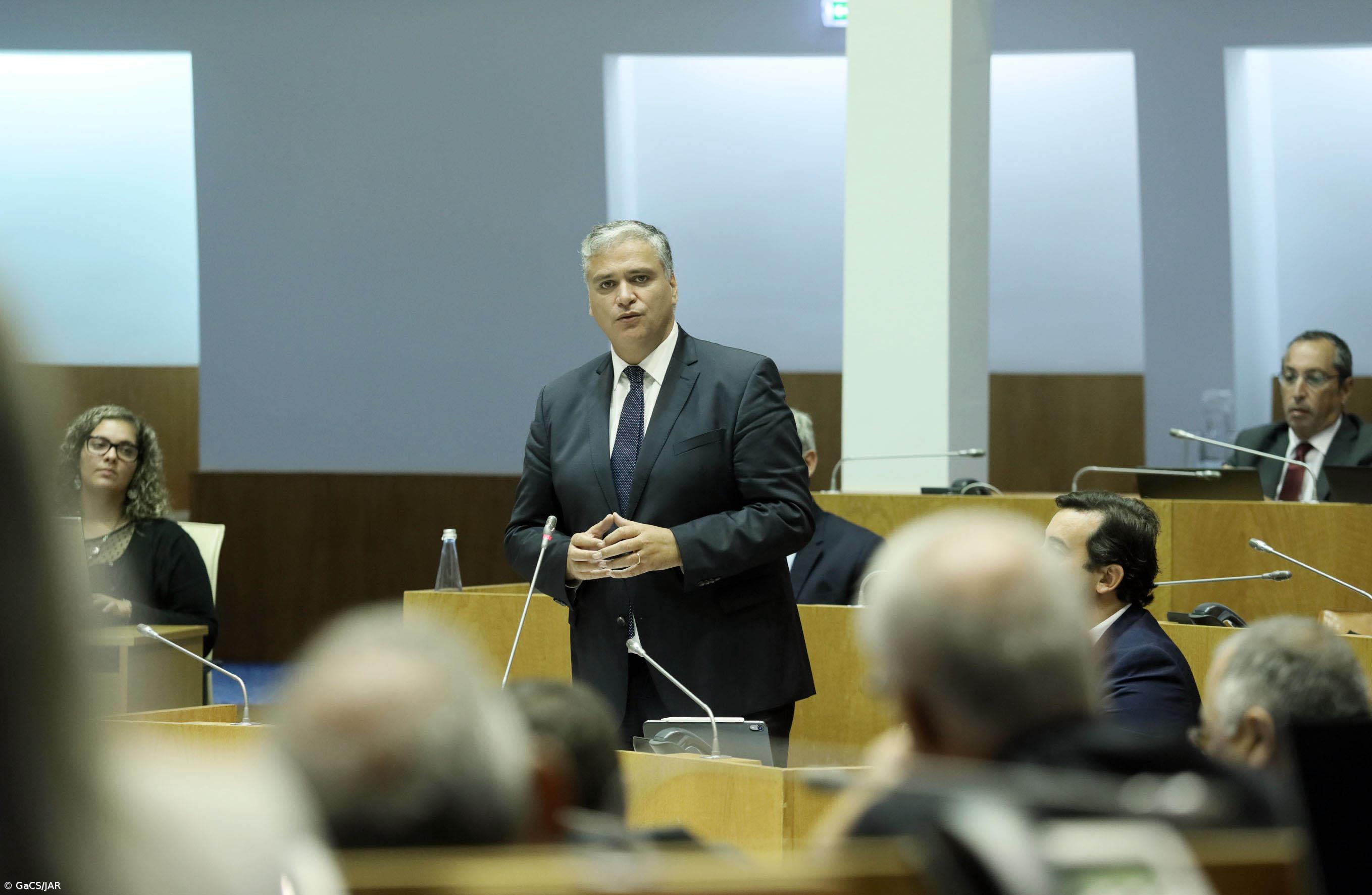 Governo dos Açores diz que se enfrentou os danos do “Lorenzo” por causa da autonomia – Imagem 1