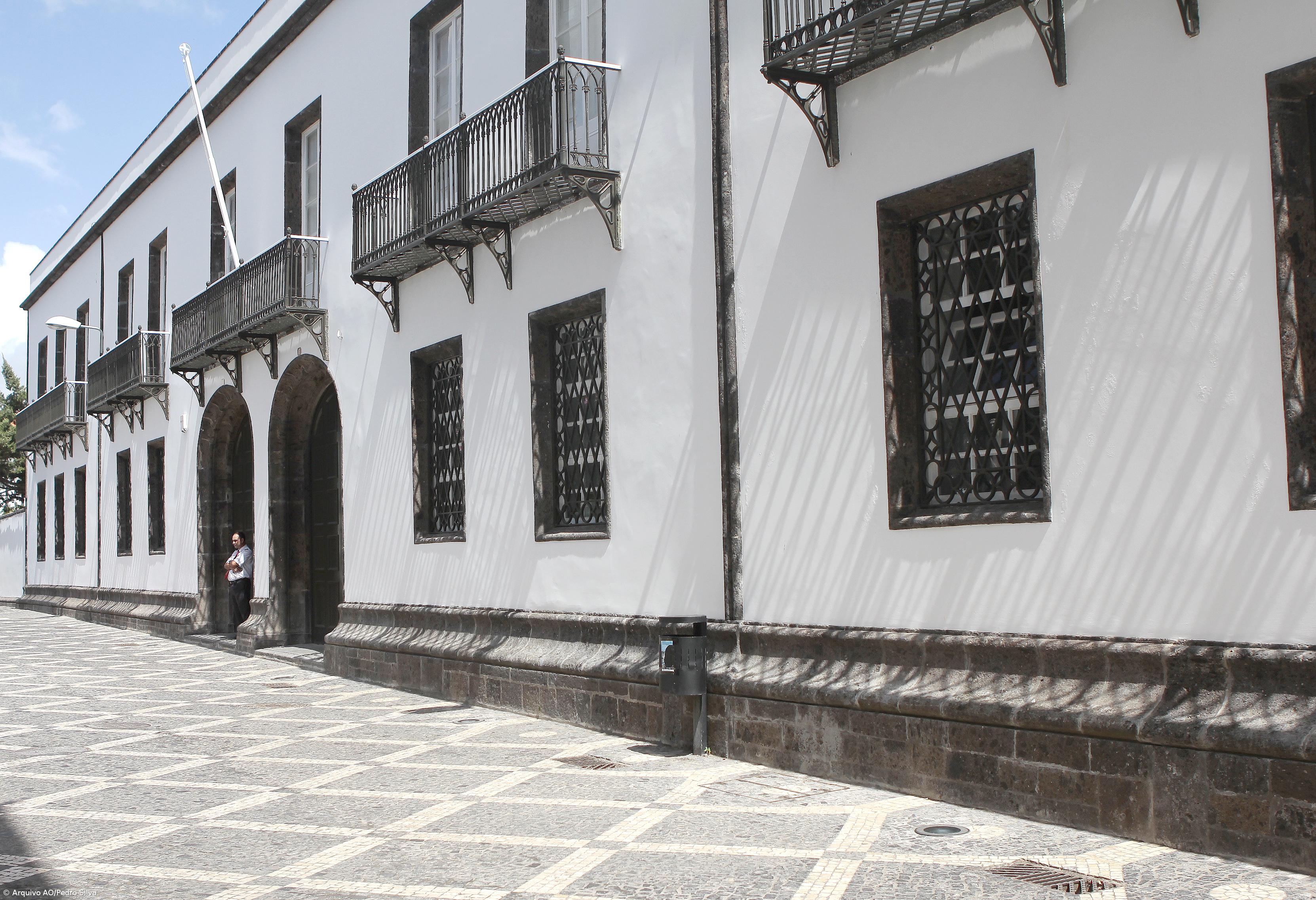 Pedida condenação das câmaras de Ponta Delgada e da Lagoa  – Imagem 1