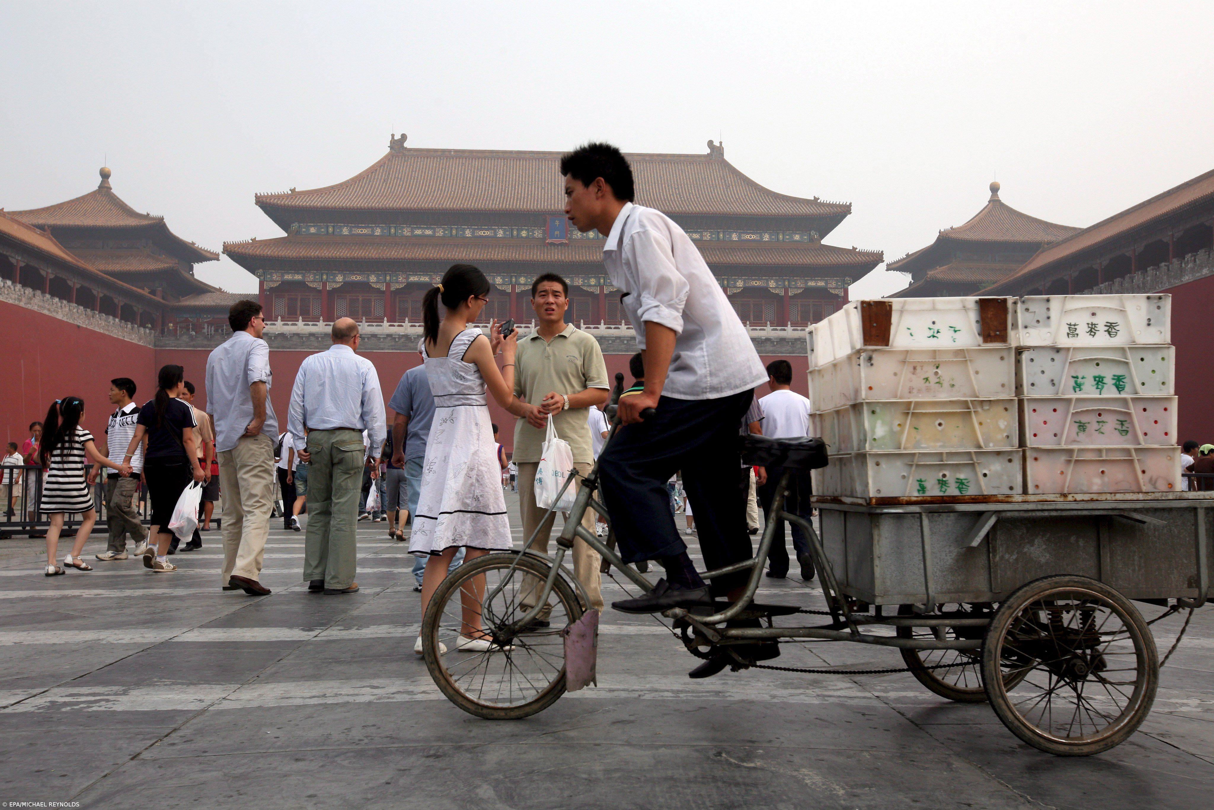 China aprova aumento da idade da reforma, atualmente uma das mais baixas do mundo – Imagem 1