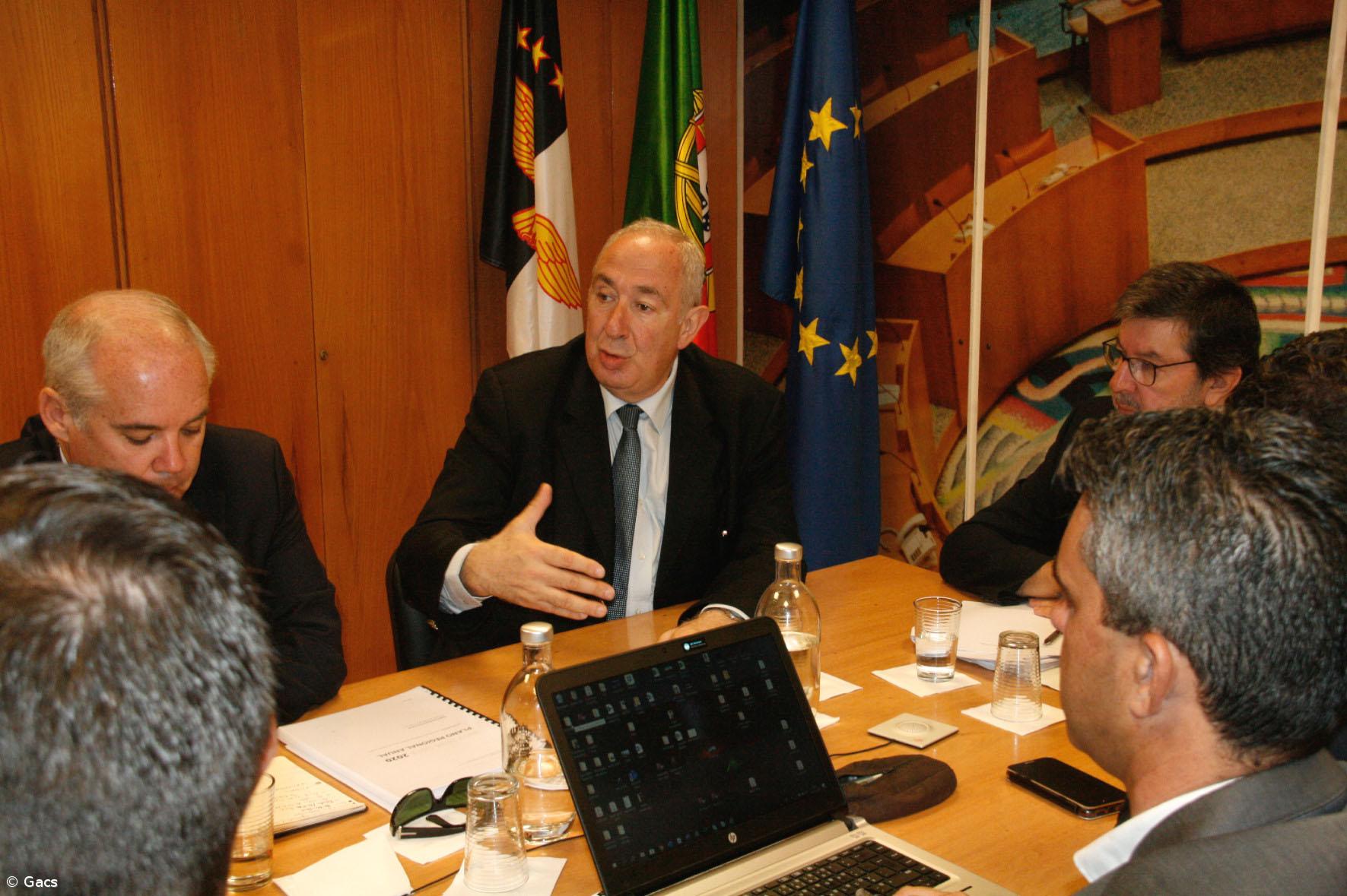 Governo dos Açores promete intensificar relações com Europa e diáspora em 2020 – Imagem 1