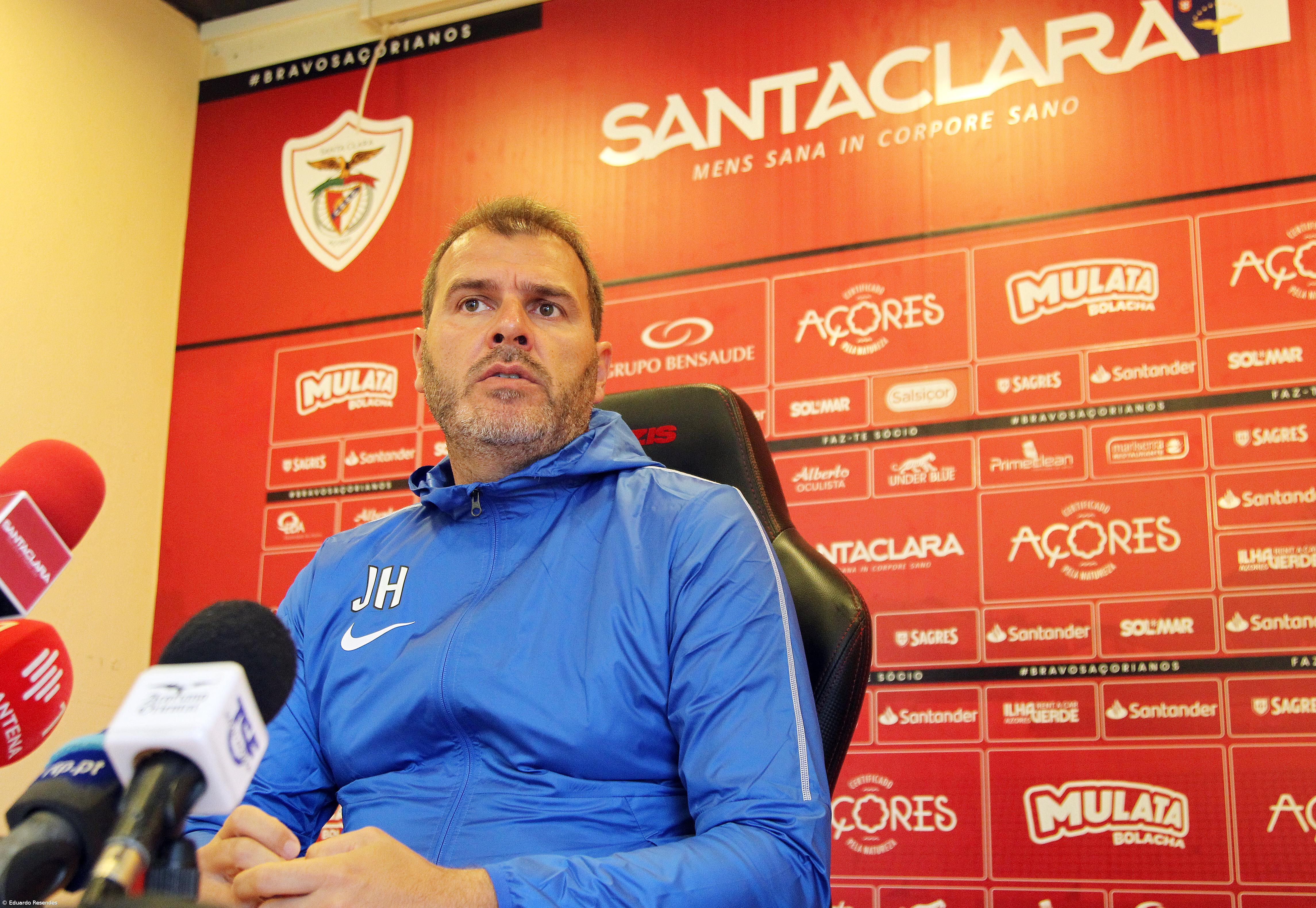 Santa Clara contrata médio Costinha por três épocas – Imagem 1