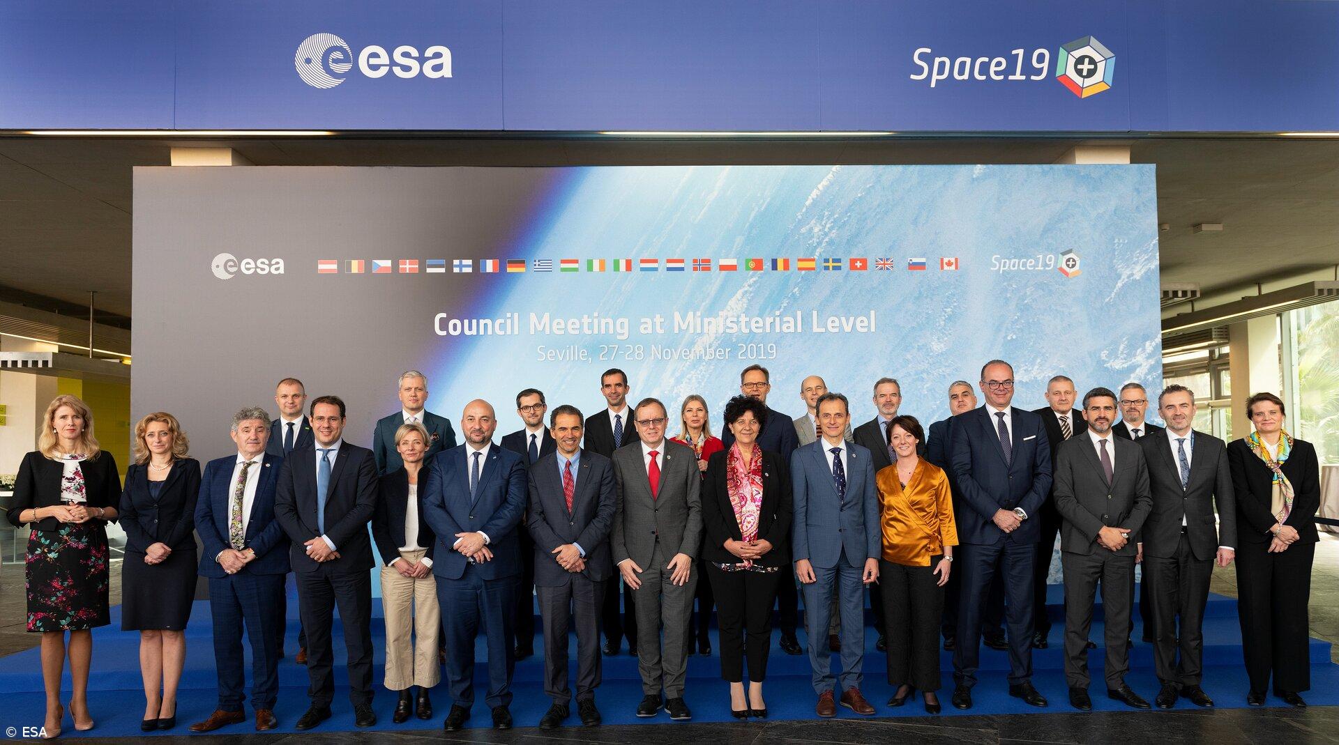 Agência Espacial Europeia pretende enviar astronautas à Lua – Imagem 1
