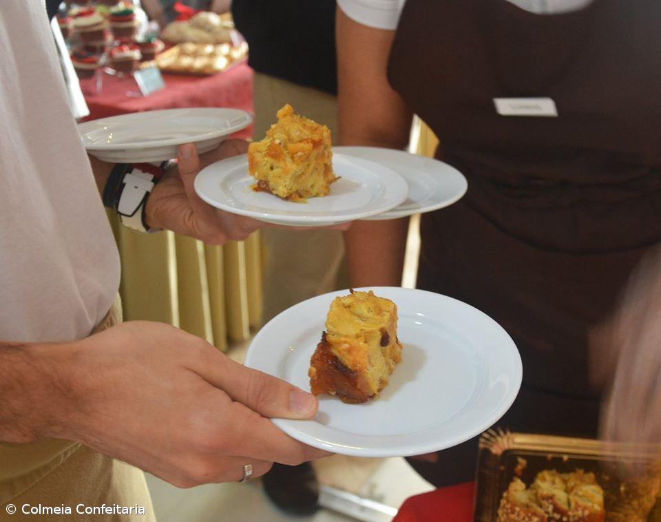 Colmeia prepara Bolo Rei de Ananás de 20 metros para o Dia das Montras – Imagem 1