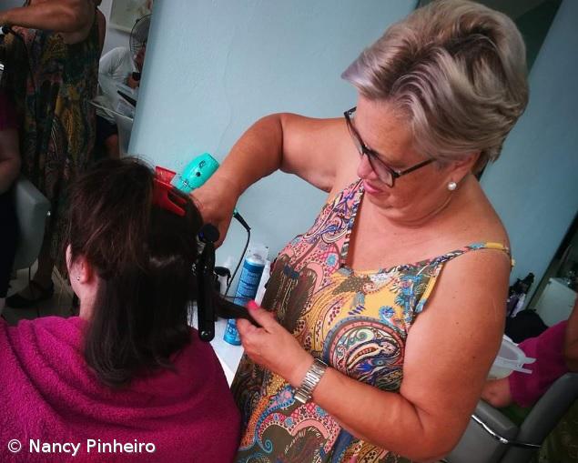 Rosário Pinheiro é cabeleireira há 50 anos – Imagem 2