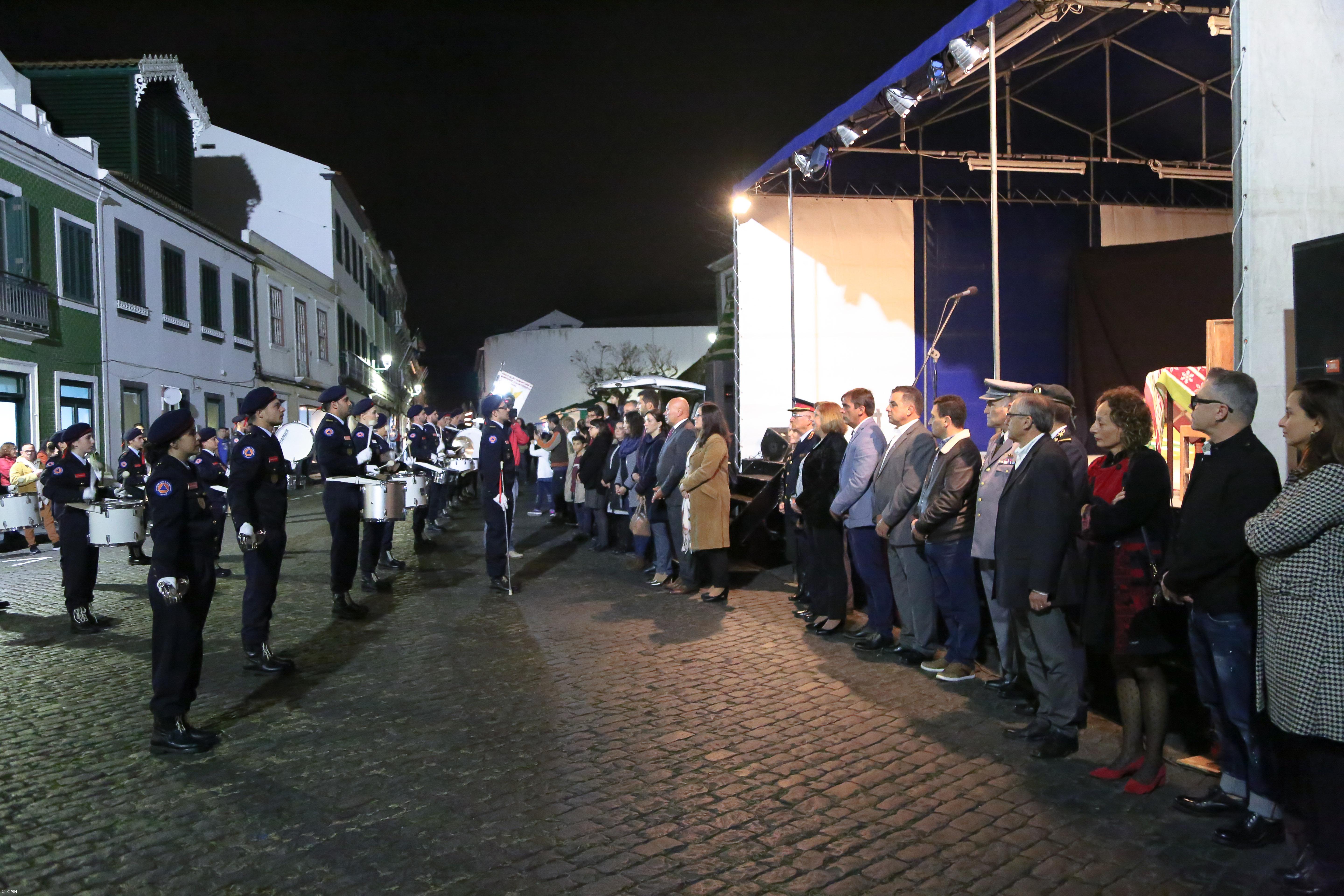 Câmara da Horta desafia lojistas e residentes do centro histórico a iluminarem as suas fachadas – Imagem 1
