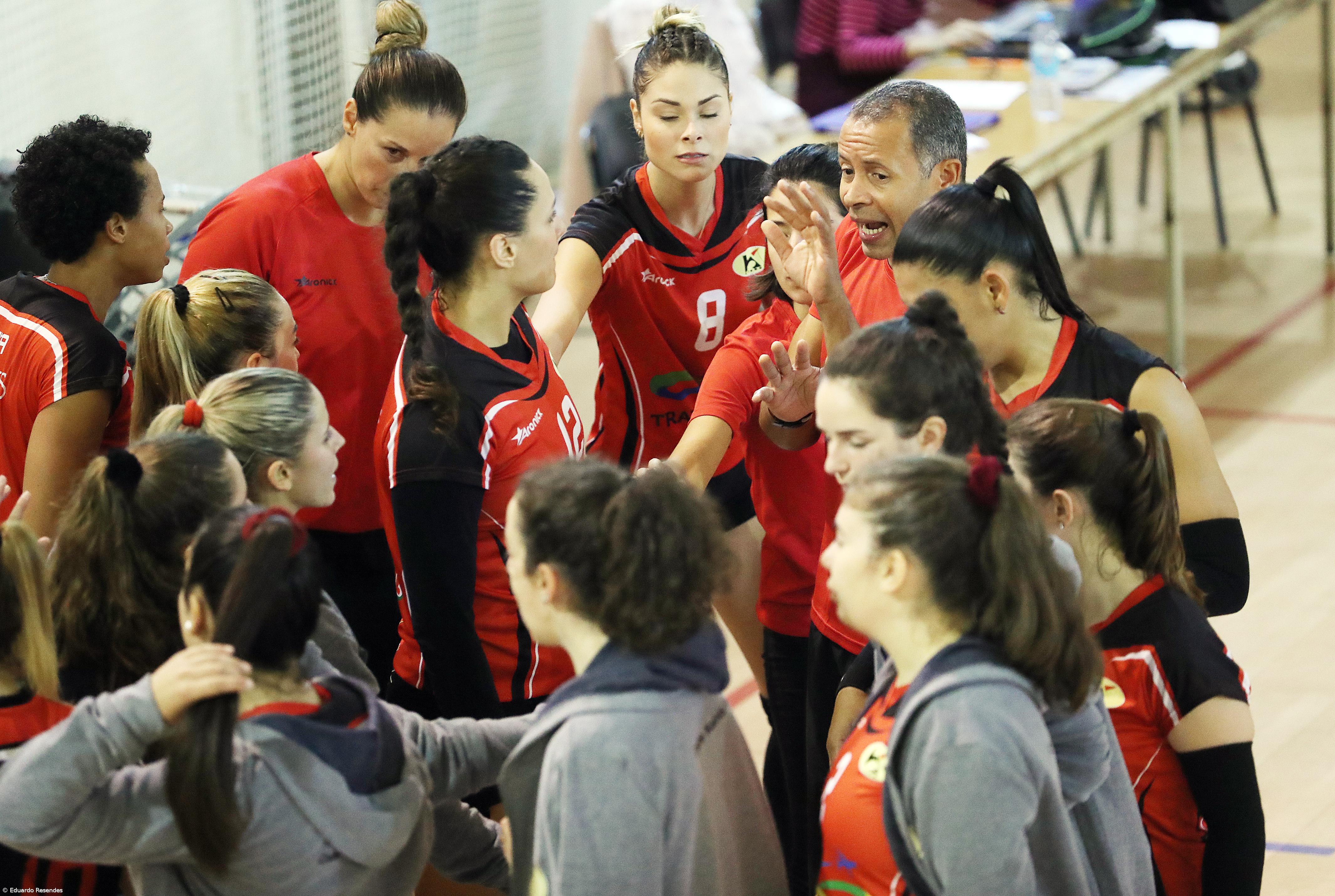 Clube K derrotado pelas romenas do Stiinta na Taça Challenge de voleibol feminino – Imagem 1