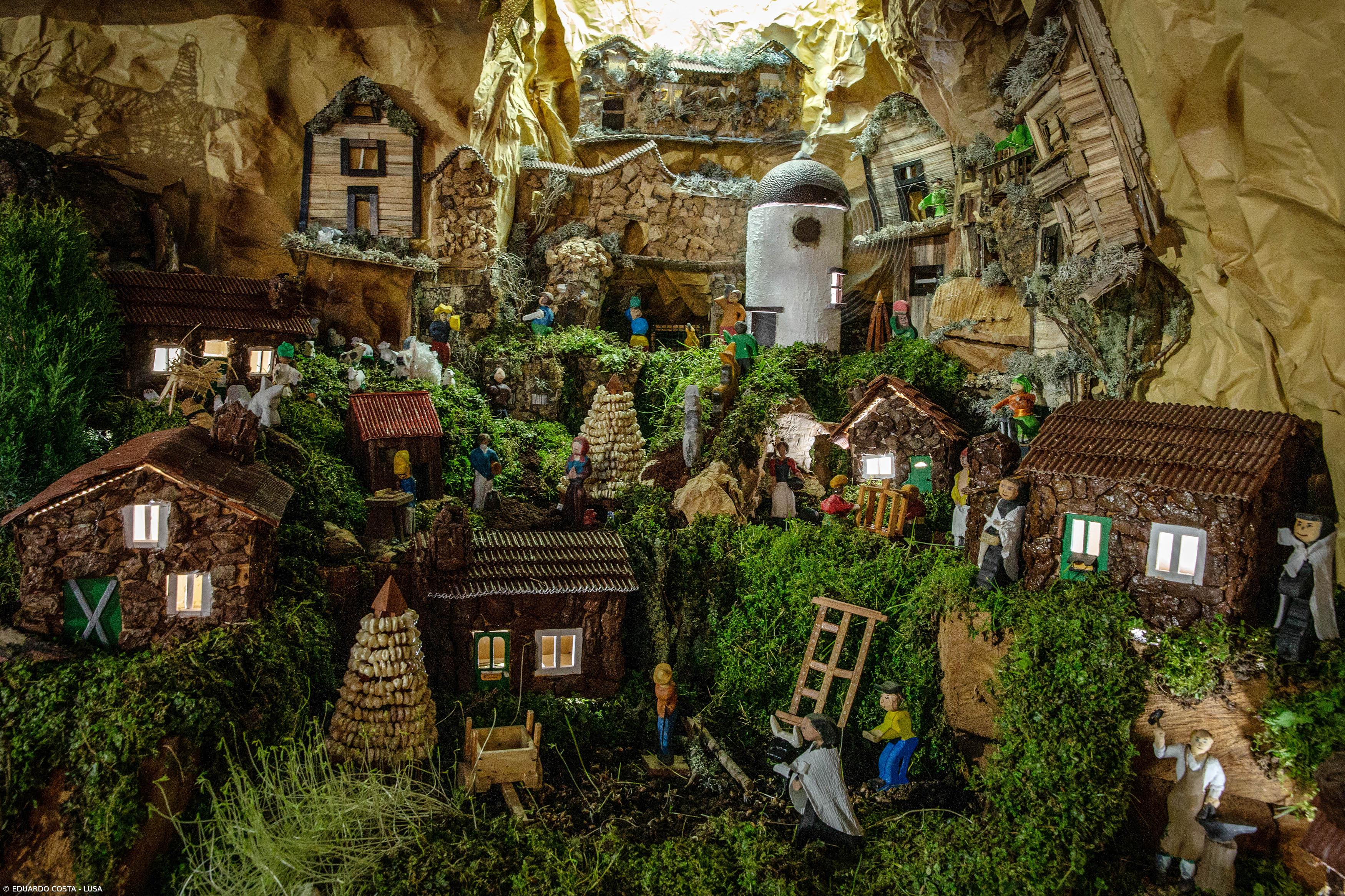 Com 400 peças, presépio da Casa dos Manaias ficou "lindo demais" – Imagem 1