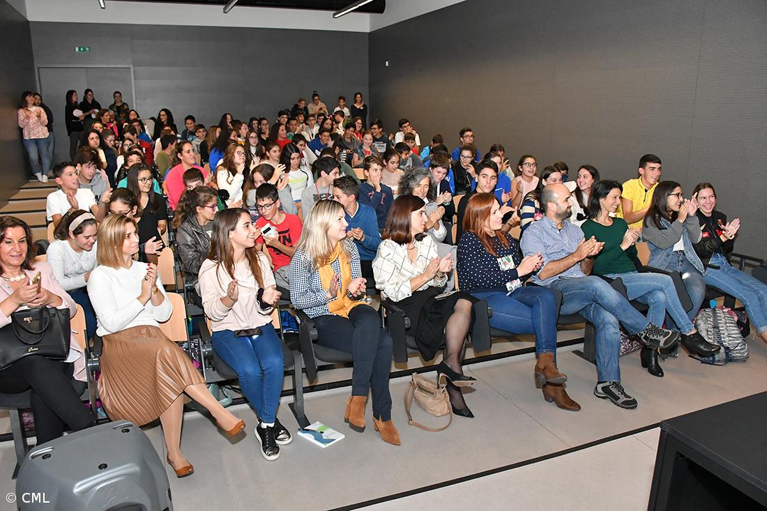 No Dia Europeu da Terapia da Fala escola de Água de Pau alerta que conversar é o melhor remédio – Imagem 1