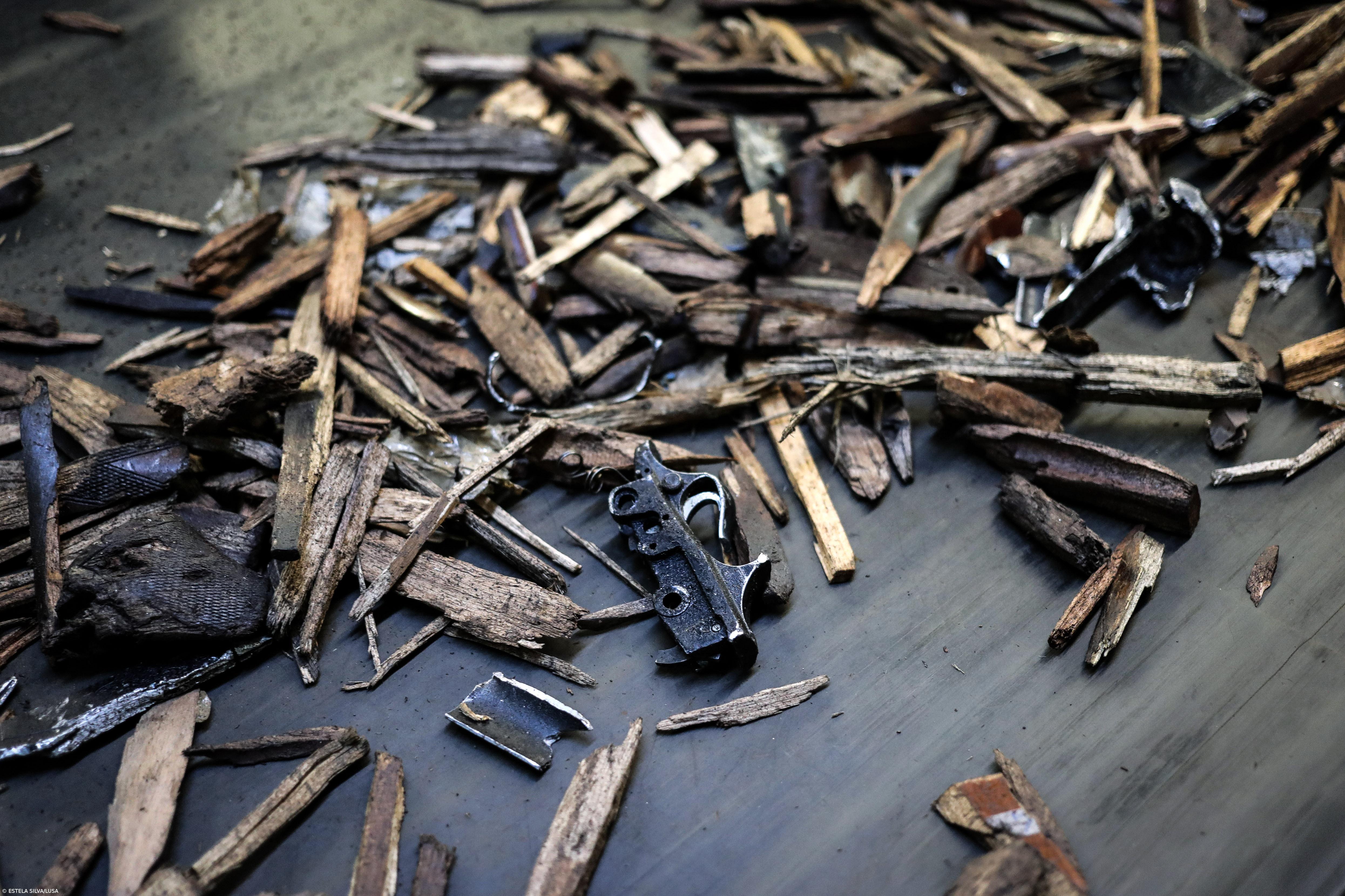 Sabres, bastões, facas e ‘tasers’ entre as 13 mil armas destruidas pela PSP  – Imagem 2