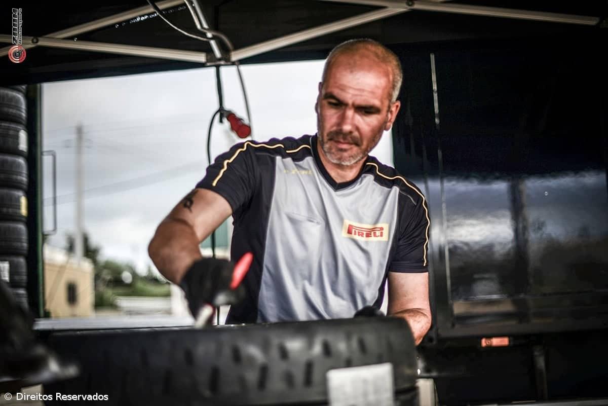 Açoriano ‘calça’ os carros de várias corridas internacionais  – Imagem 1