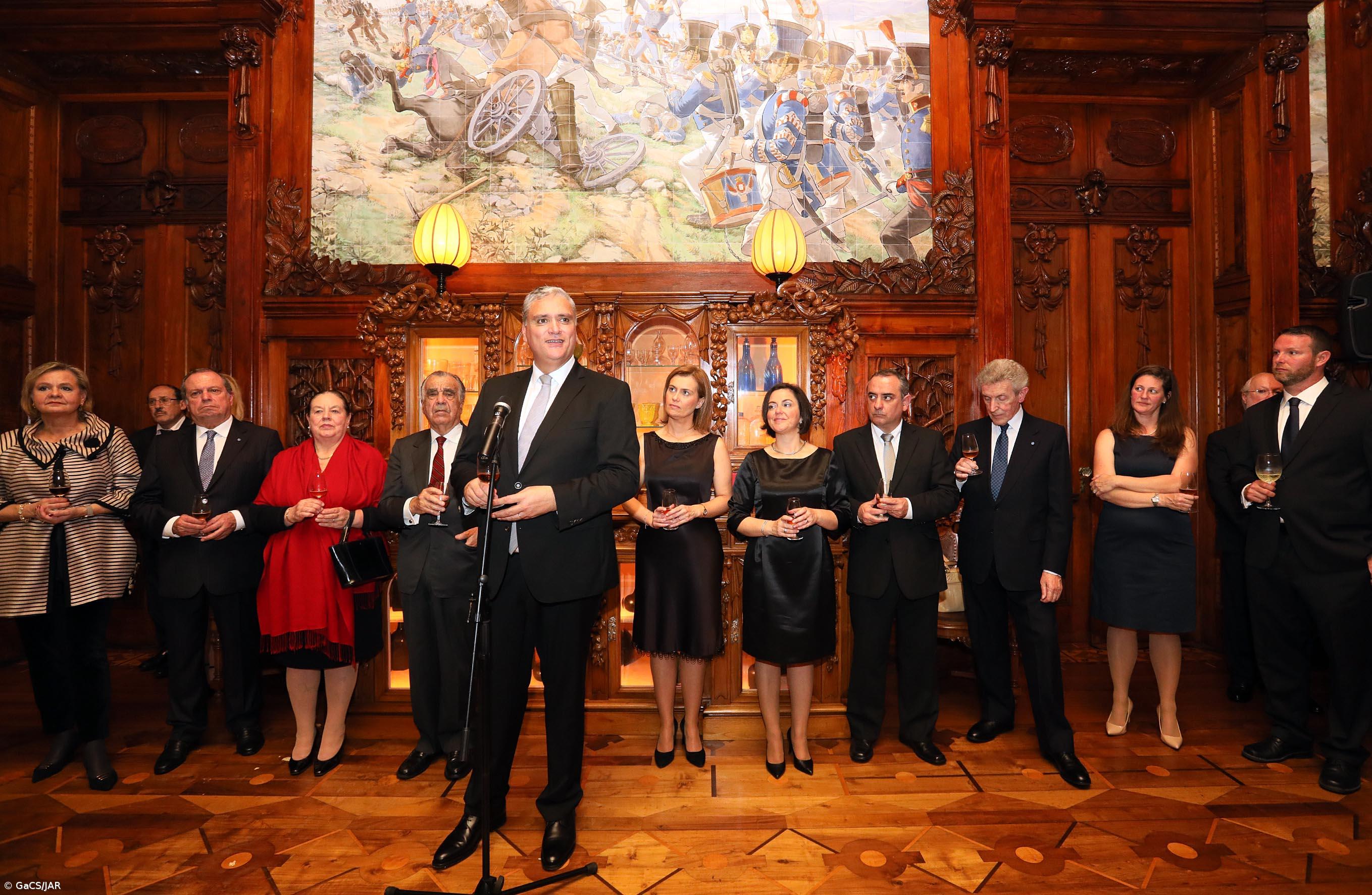 Vasco Cordeiro pede políticos e sociedade como "fiéis intérpretes" da vontade do povo – Imagem 1