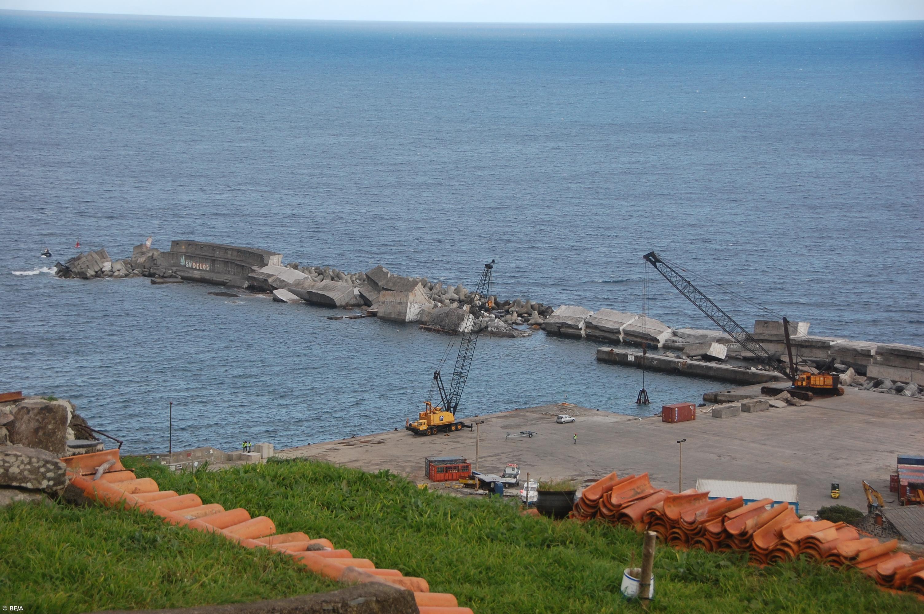 Açores/Mau tempo: PS das Flores elogia executivo regional por projeto para novo porto – Imagem 1