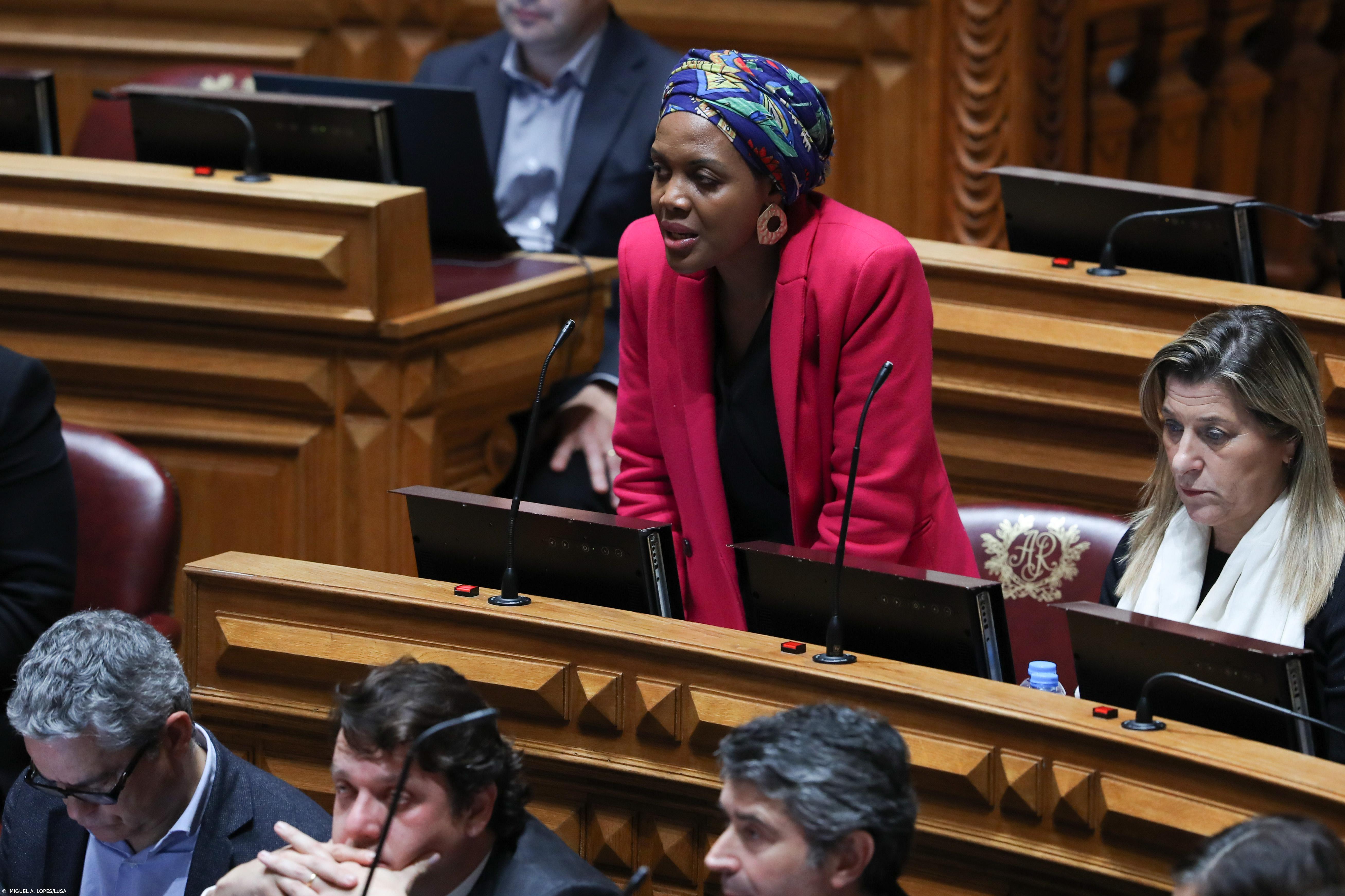 Joacine afasta renúncia ao mandato de deputada – Imagem 1