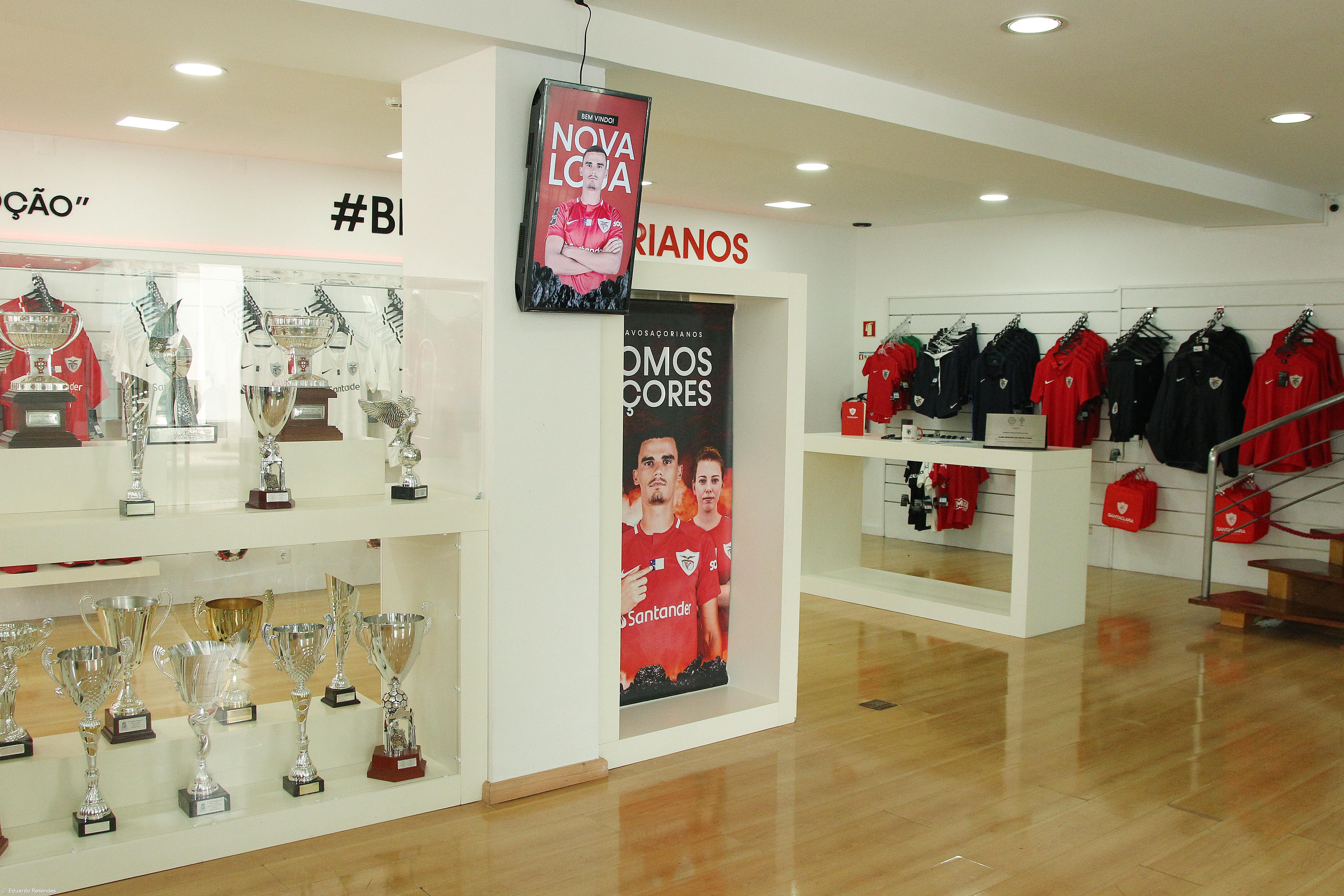 Loja do Santa Clara colocou o clube no centro de Ponta Delgada – Imagem 3