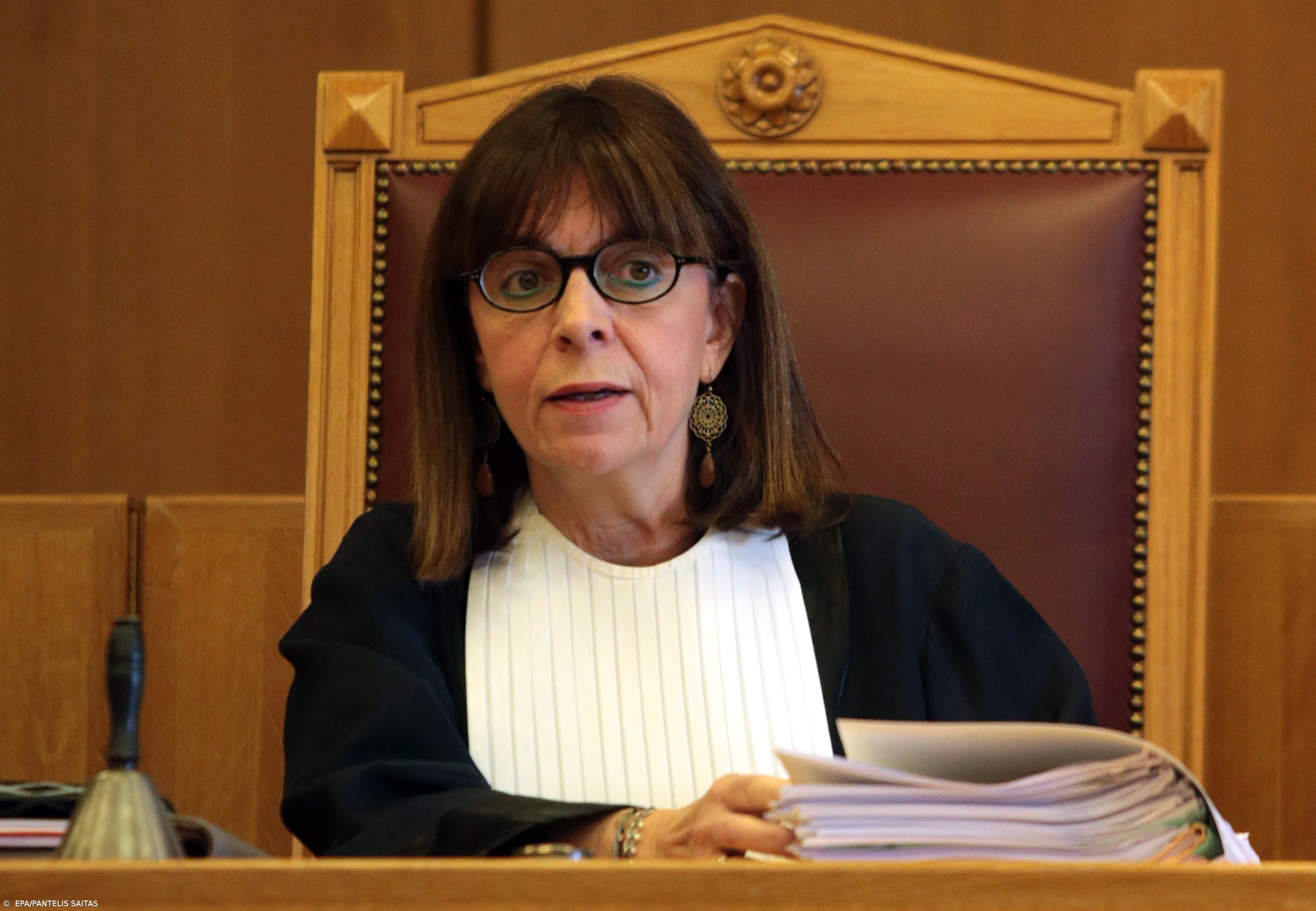 Grécia elege pela primeira vez uma mulher para a Presidência do país – Imagem 1