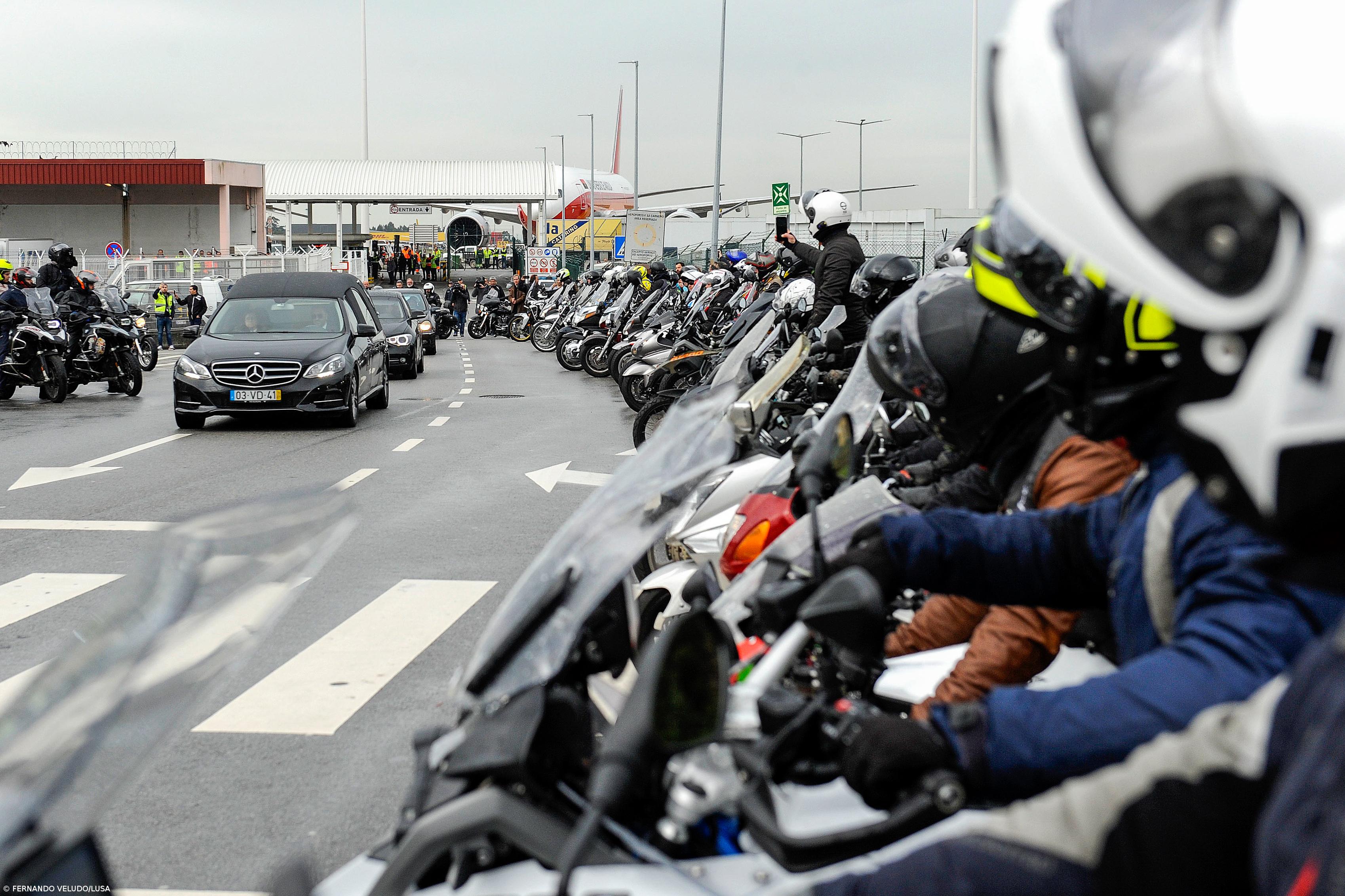 Cortejo fúnebre acompanhado por uma centena de ‘motards’ – Imagem 2