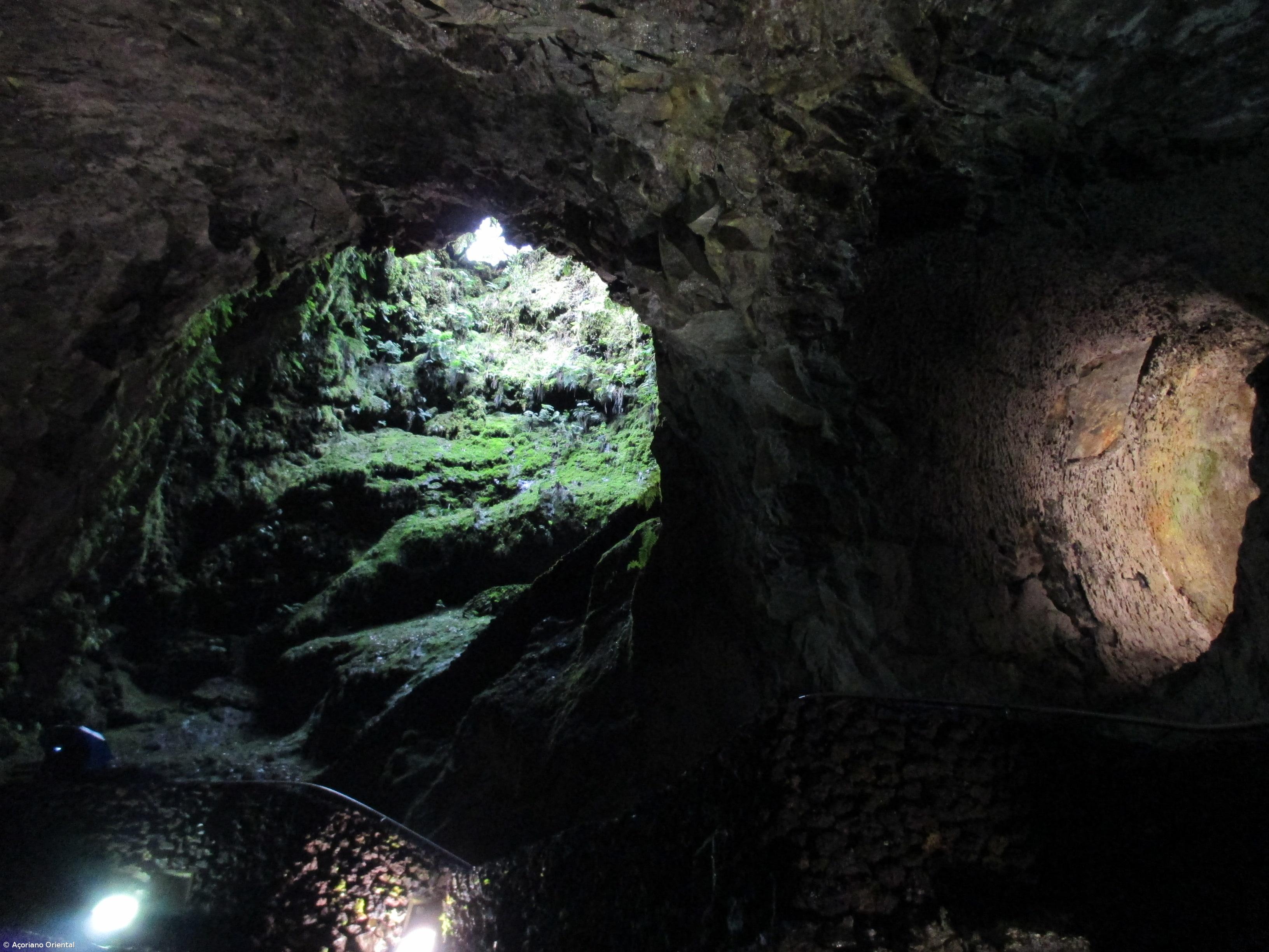 Primeiro 'trail' da Terceira passa pela única cratera vulcânica visitável do mundo – Imagem 1
