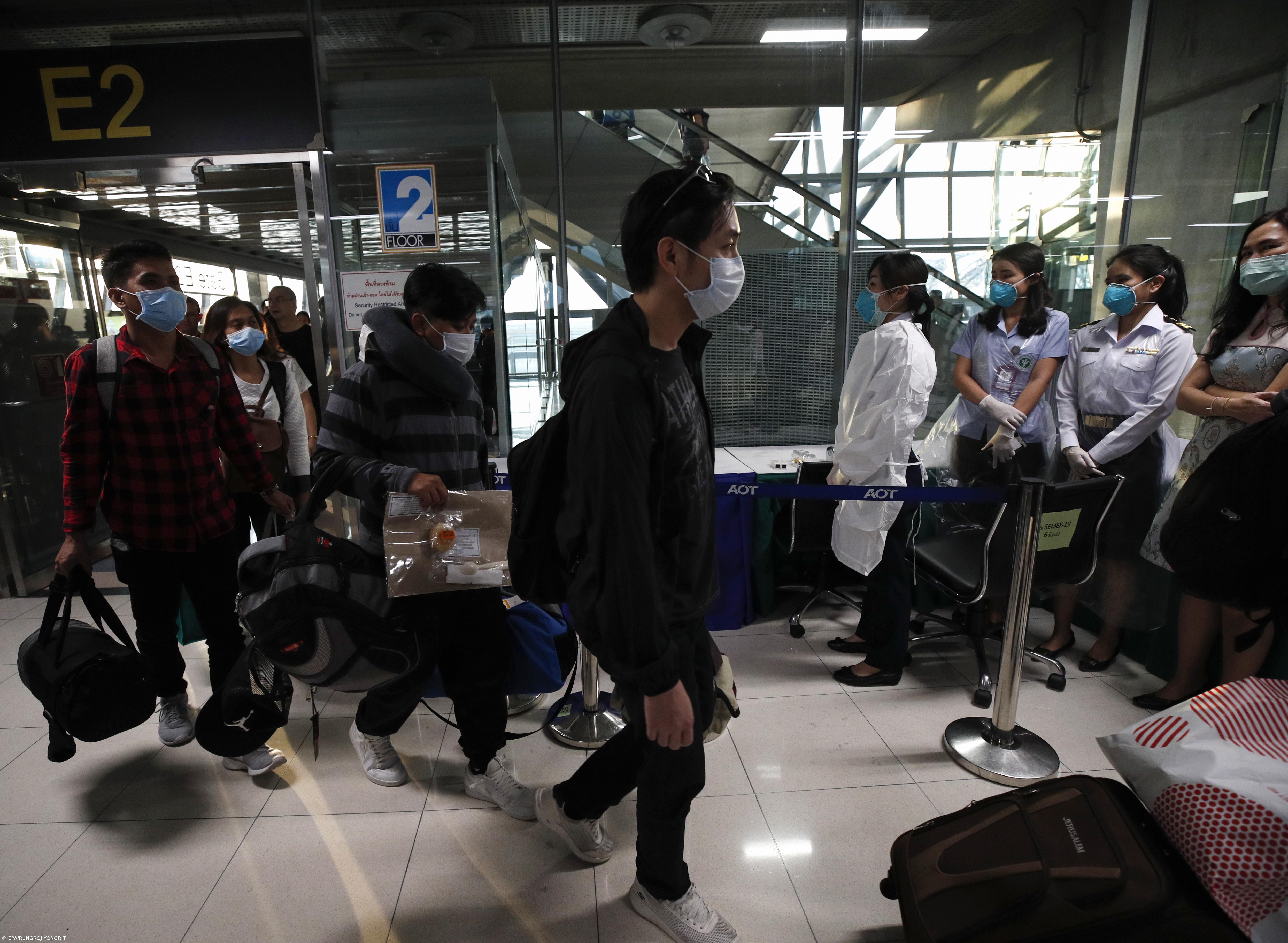 Epidemiologista chinês desaconselha viagens a quem ainda não contraiu infeção – Imagem 1