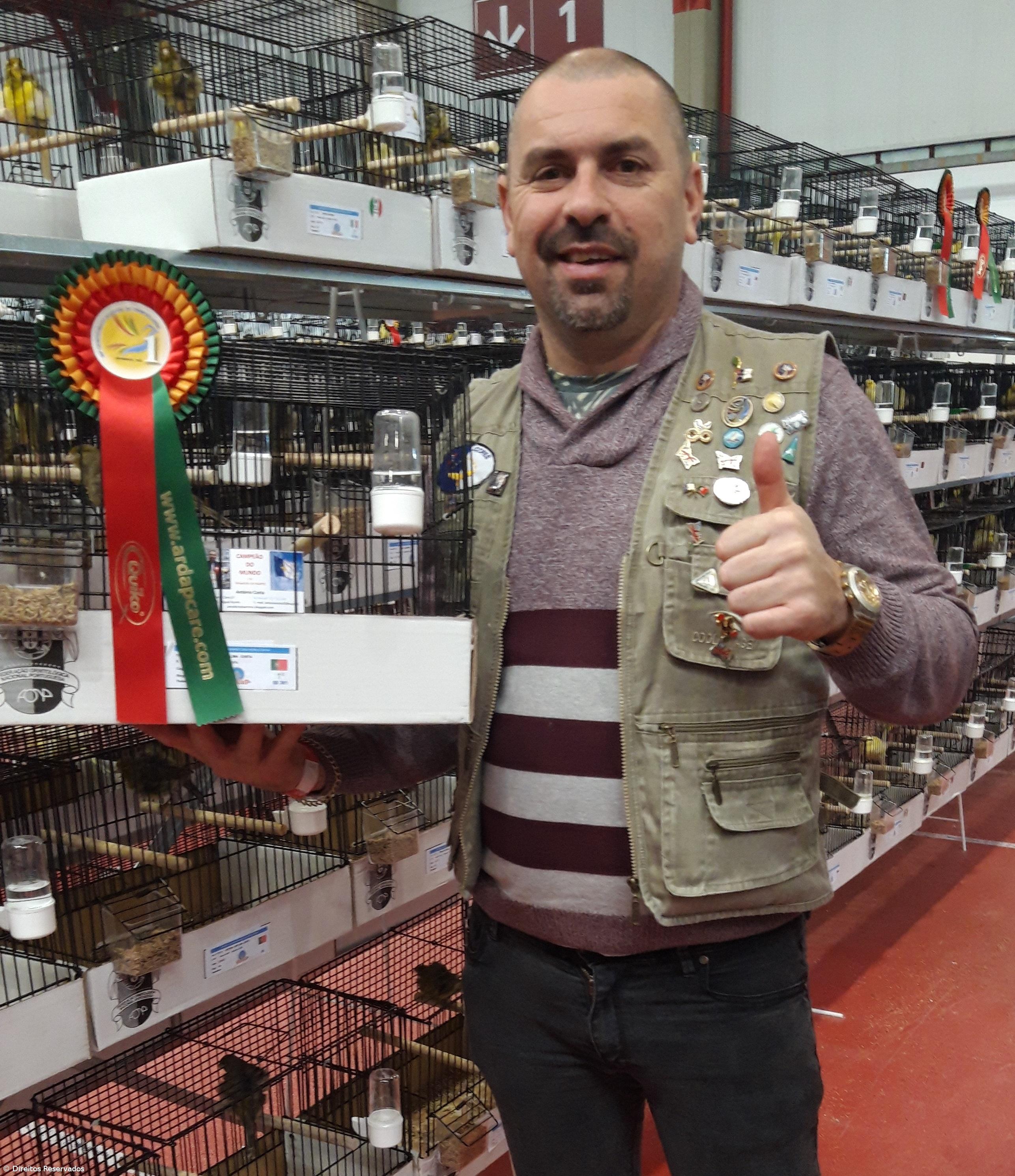 Criadores micaelenses de aves ganham três títulos mundiais  – Imagem 1