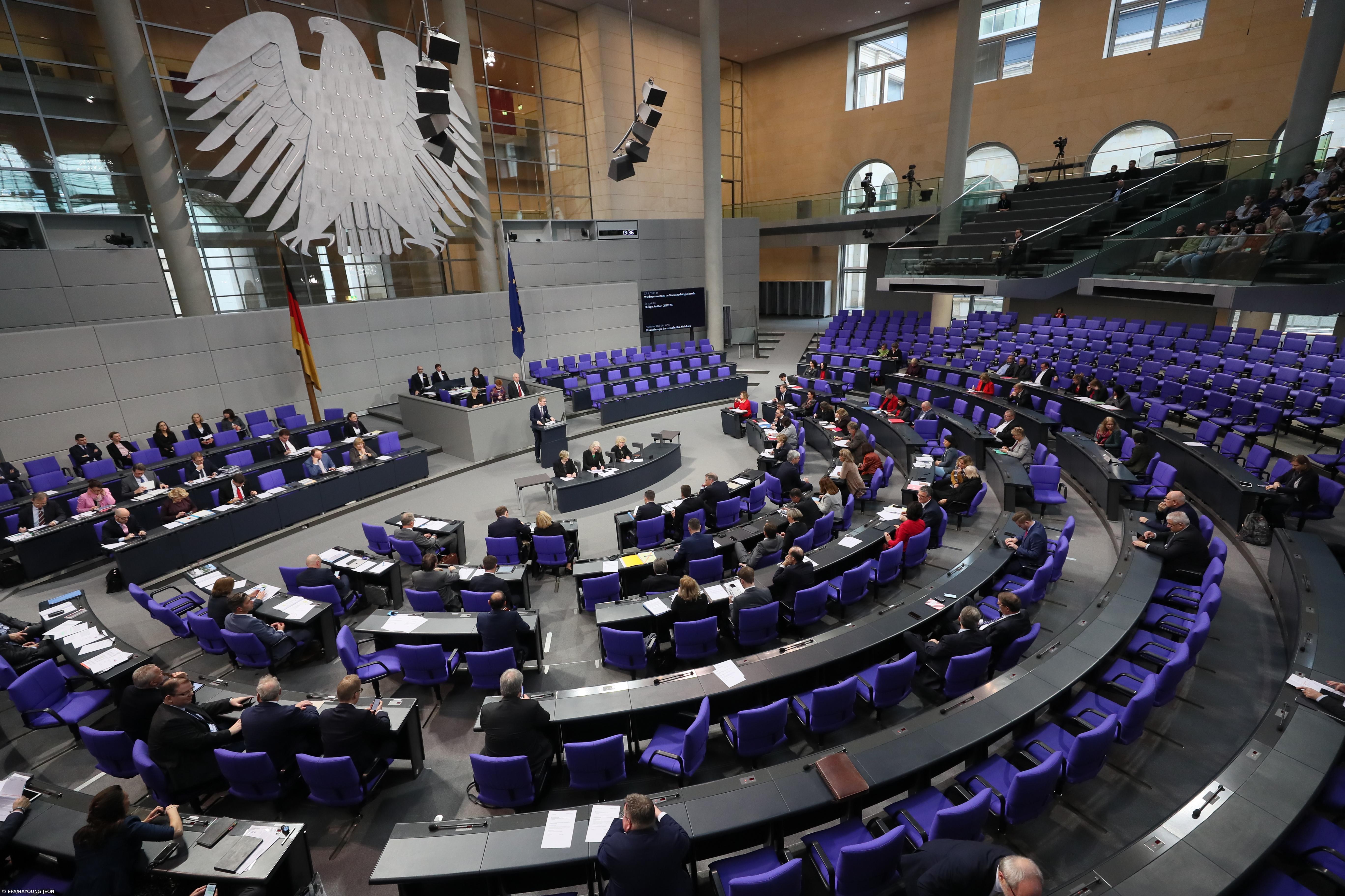 Parlamento alemão retira imunidade a deputado de extrema-direita – Imagem 1