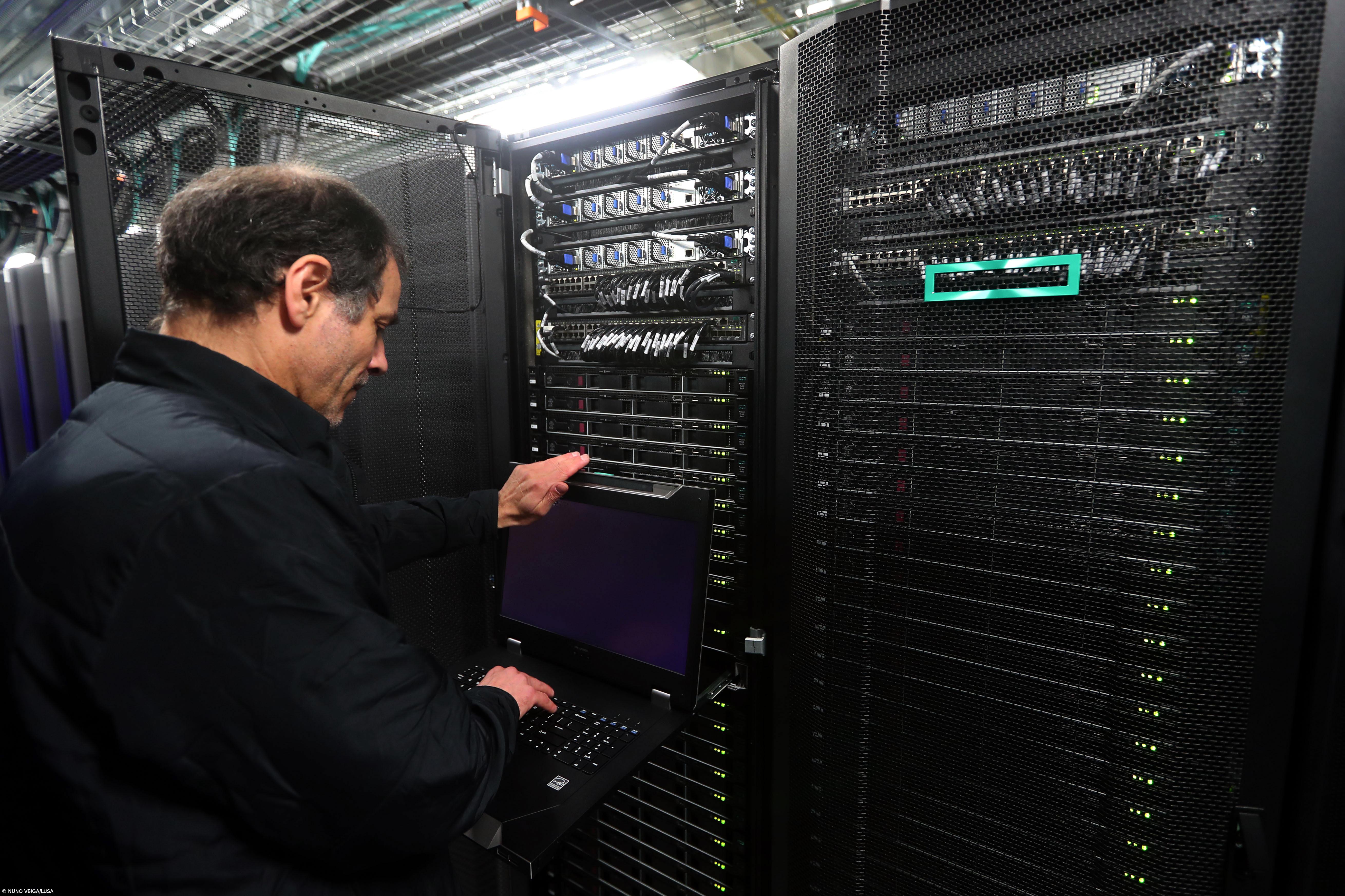 Évora acolhe supercomputador ligado ao projeto do maior radiotelescópio do mundo  – Imagem 3