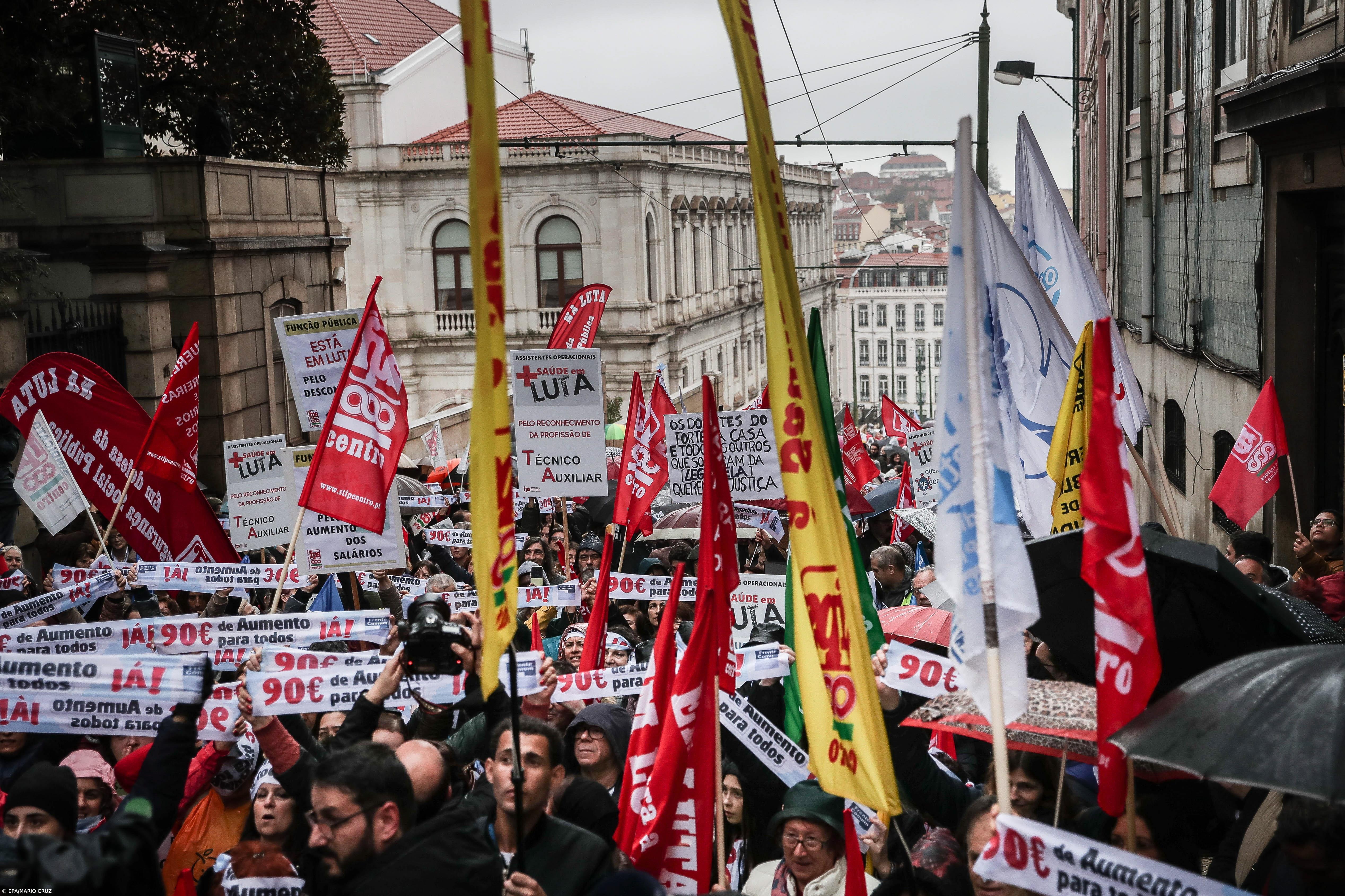 Seis mil protestam em Lisboa contra proposta de aumento salarial para função pública – Imagem 3