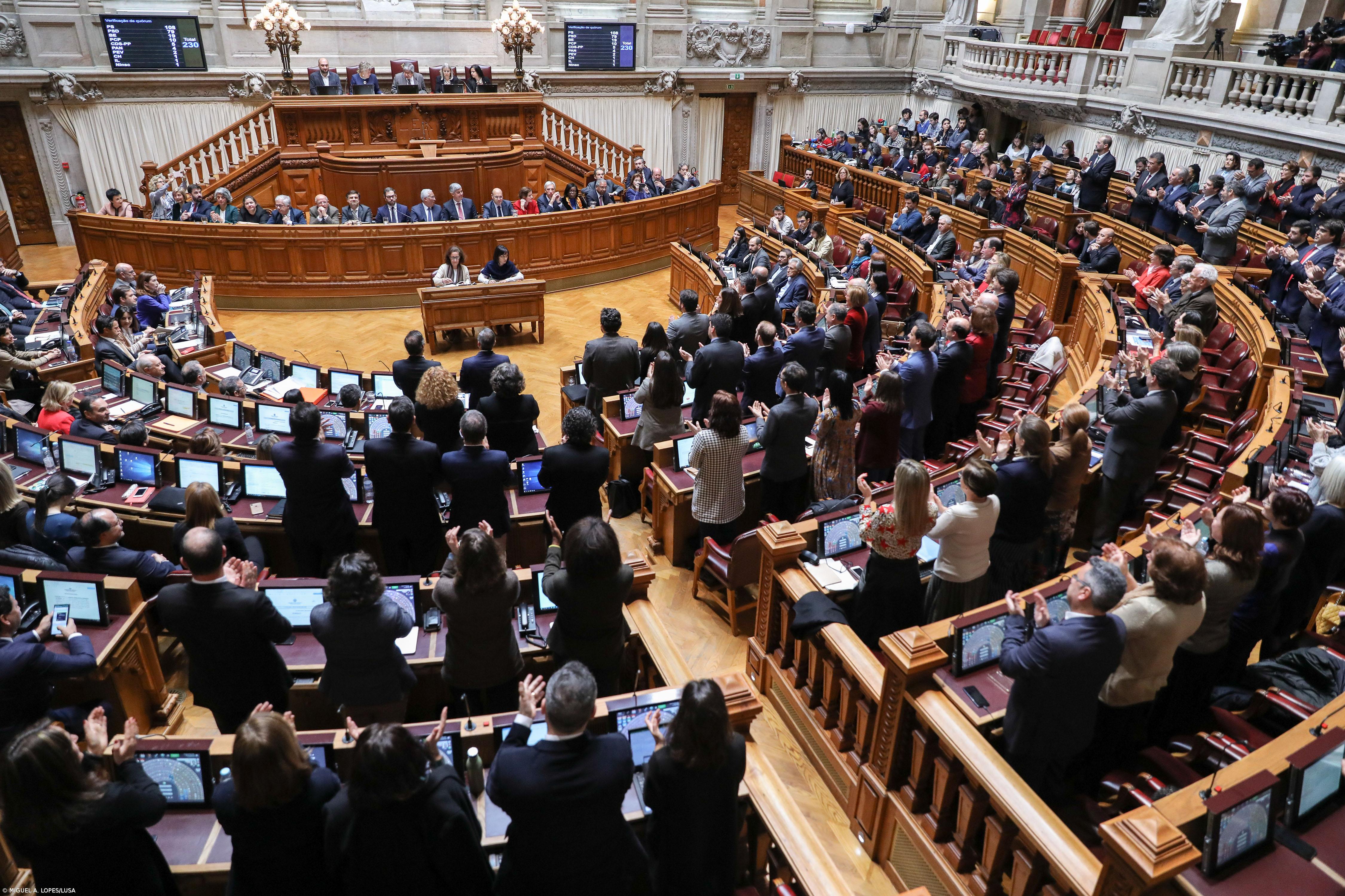 Parlamento aprova hoje orçamento suplementar de resposta à crise – Imagem 1
