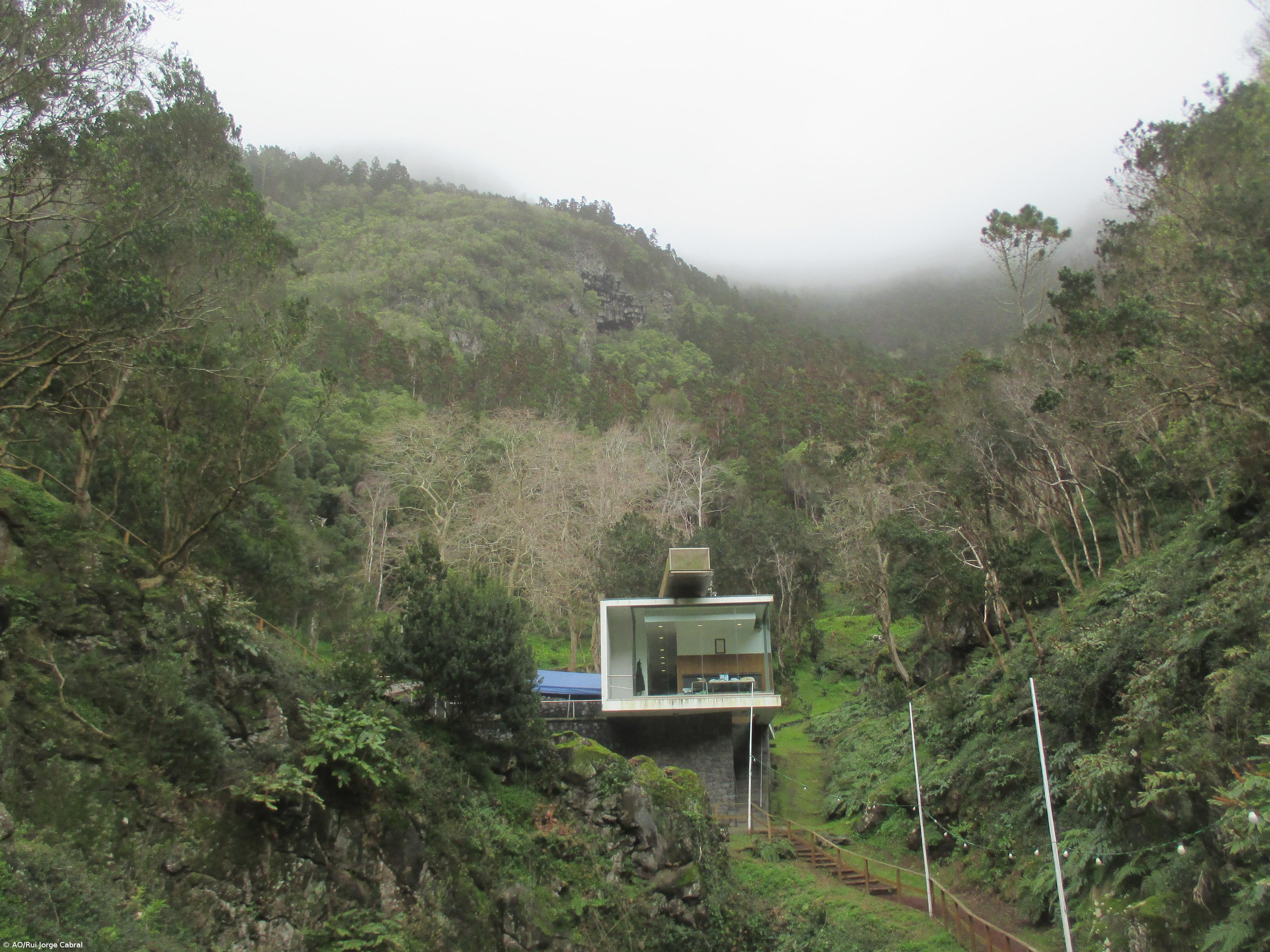 Maior abóbada vulcânica da Europa com recorde de visitas – Imagem 3