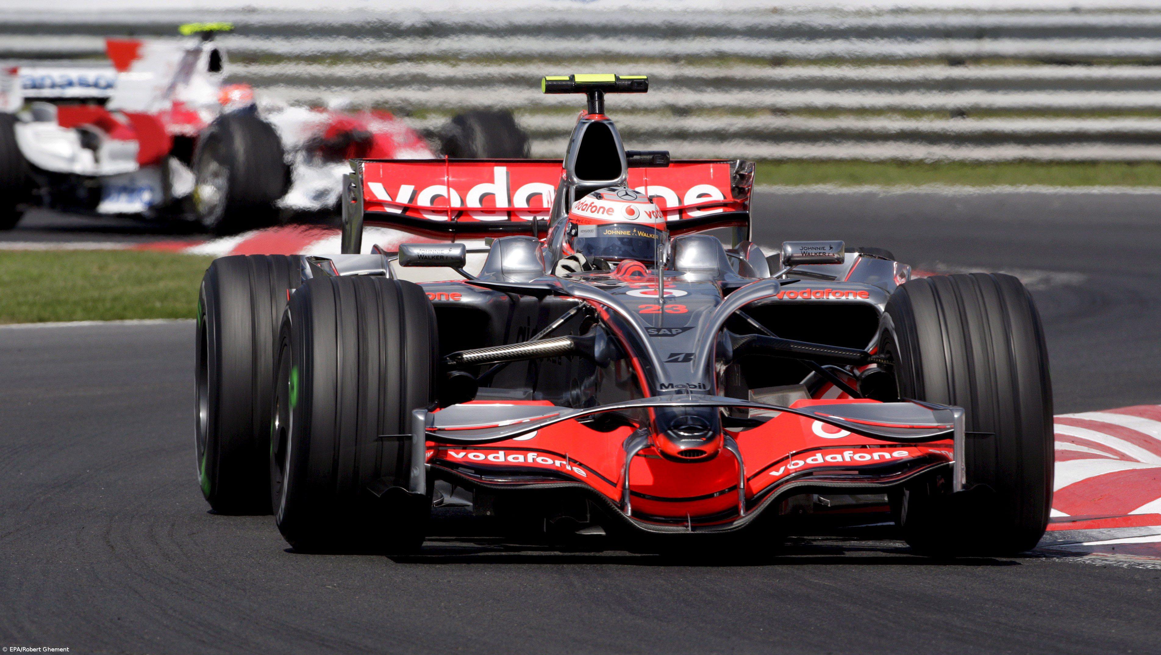 Kovalainen vence pela primeira vez, Hamilton segura comando do Mundial – Imagem 1