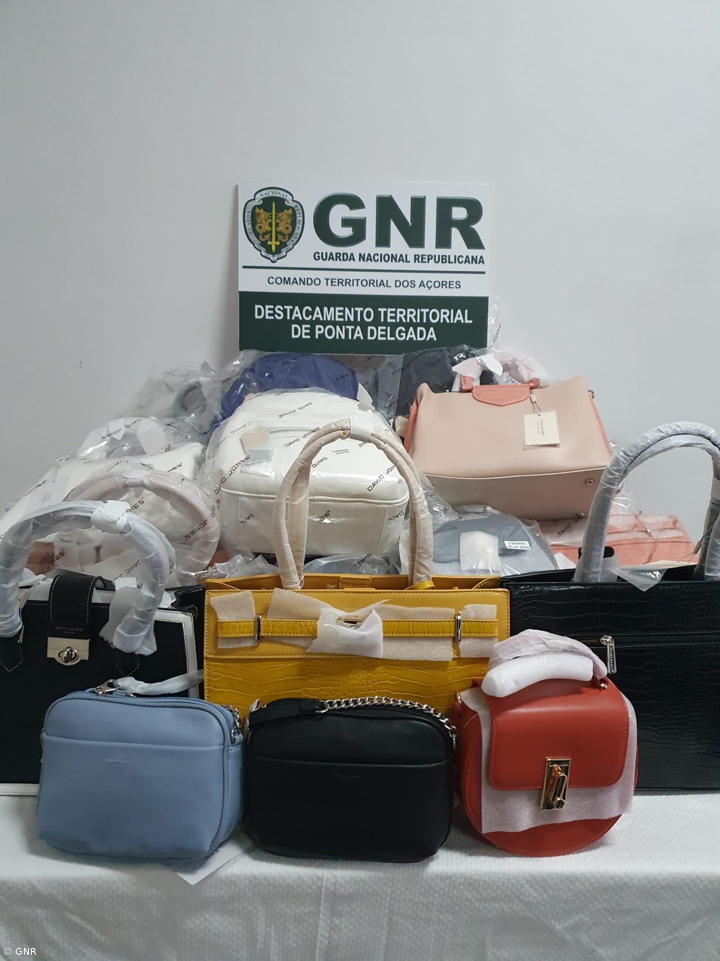 Apreendido material contrafeito no valor de 1.300 euros – Imagem 1