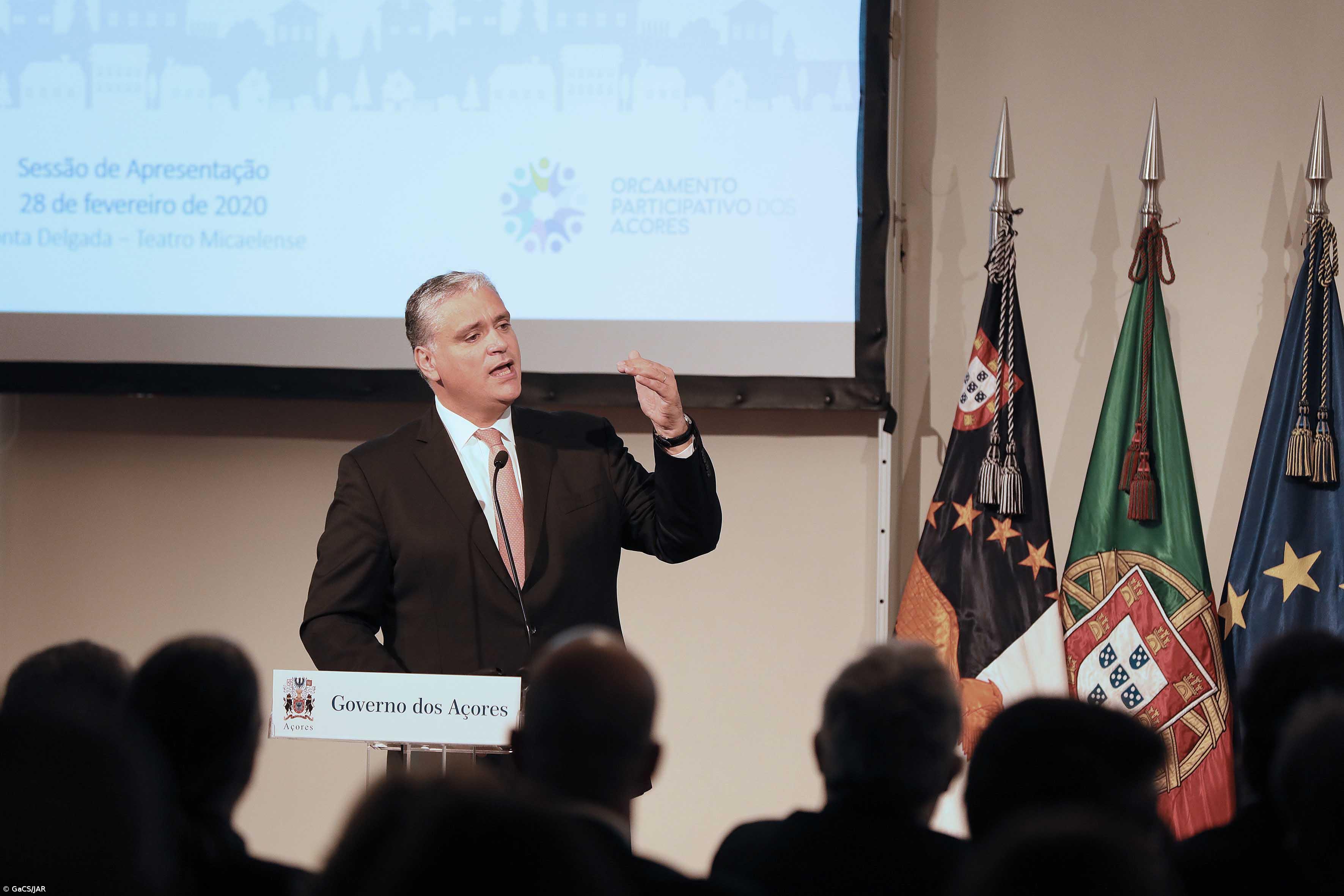 Vasco Cordeiro diz que Ministro dos Negócios Estrangeiros está "cegando" – Imagem 1