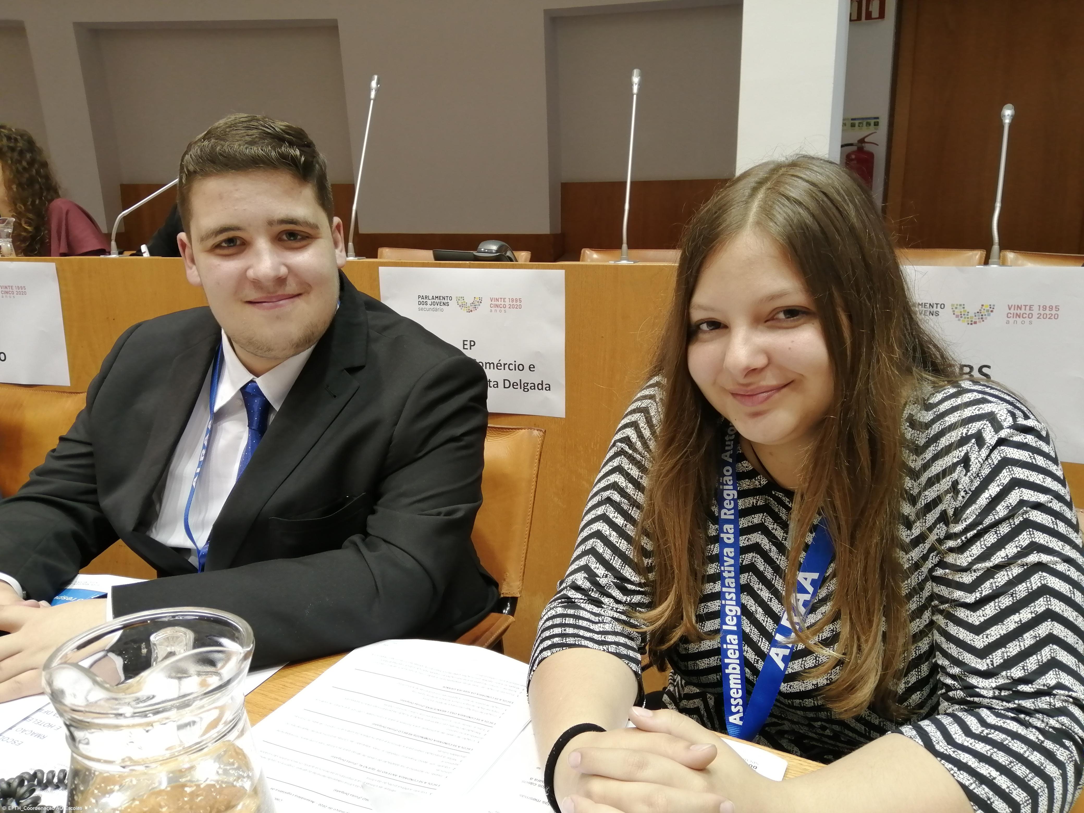 Parlamento dos Jovens debate Violência Doméstica e no Namoro – Imagem 1