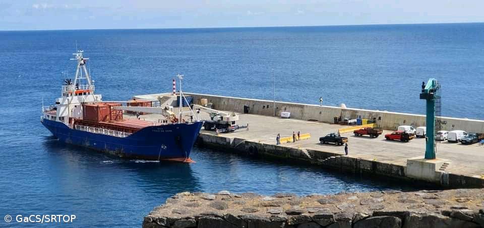 Autoridade marítima encerra portos nas Flores e Corvo devido ao mau tempo – Imagem 1