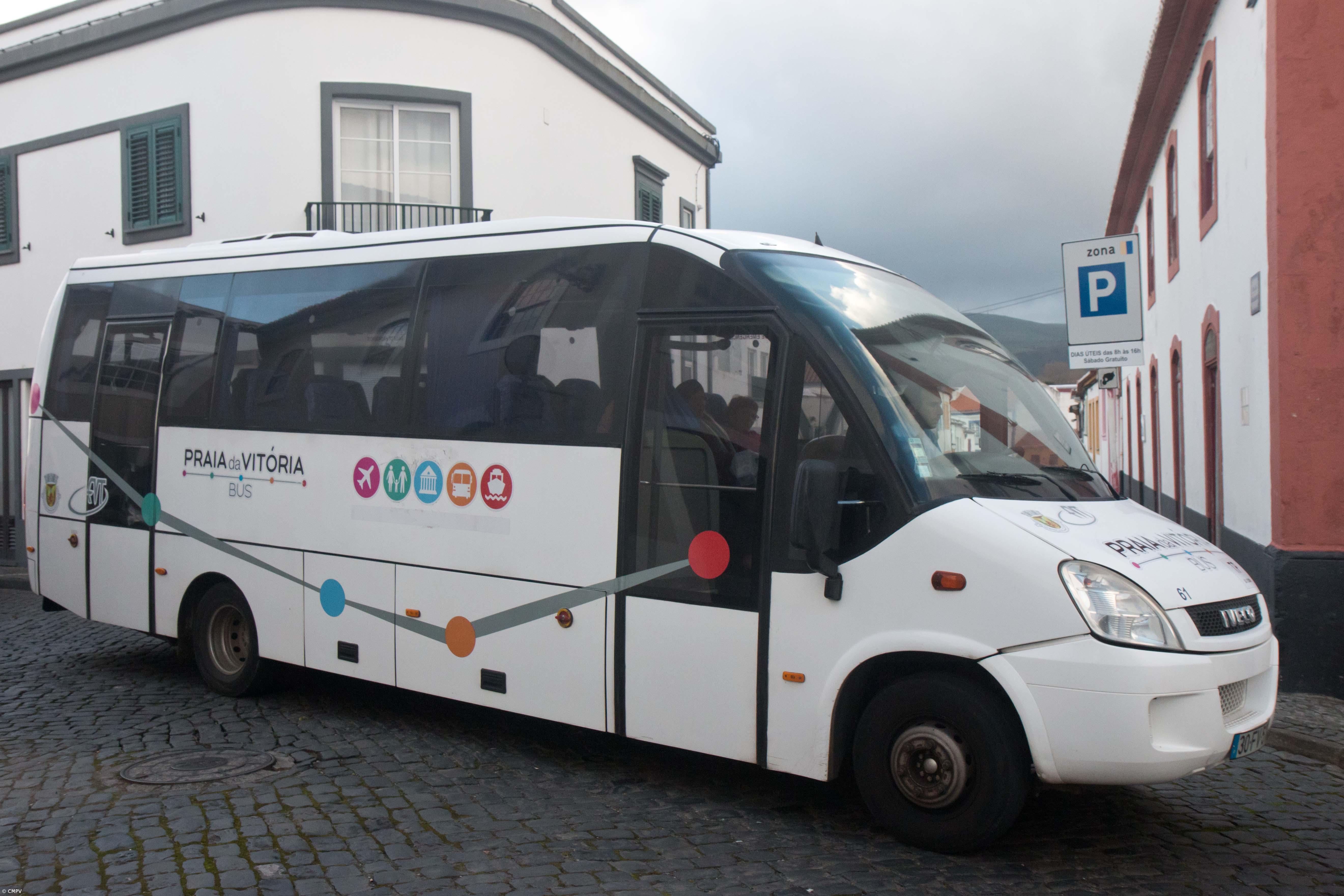 Câmara da Praia da Vitória suspende serviço de minibus até 31 de março – Imagem 1
