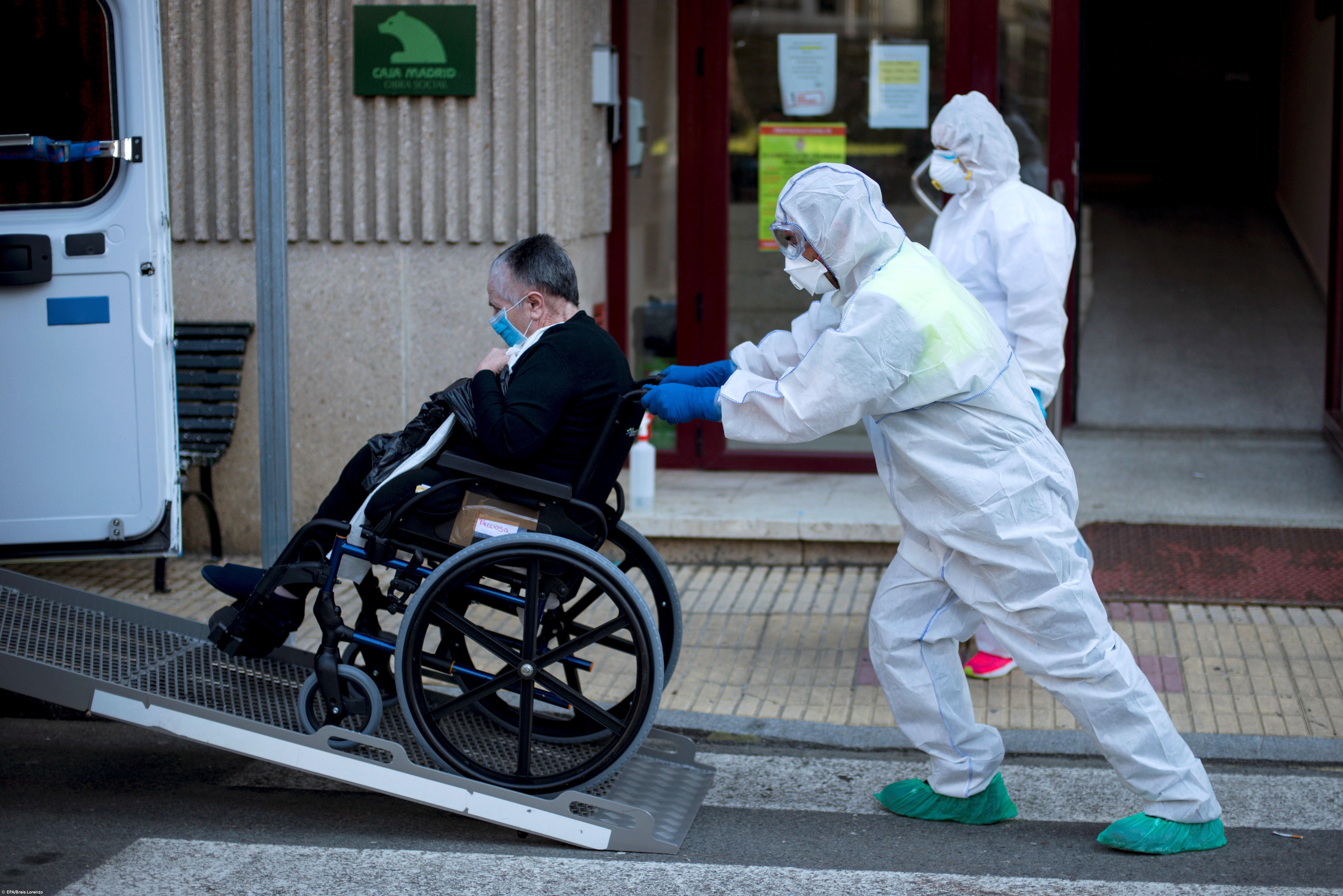 Mais de 33.000 mortes e quase 700.000 infetados  – Imagem 1