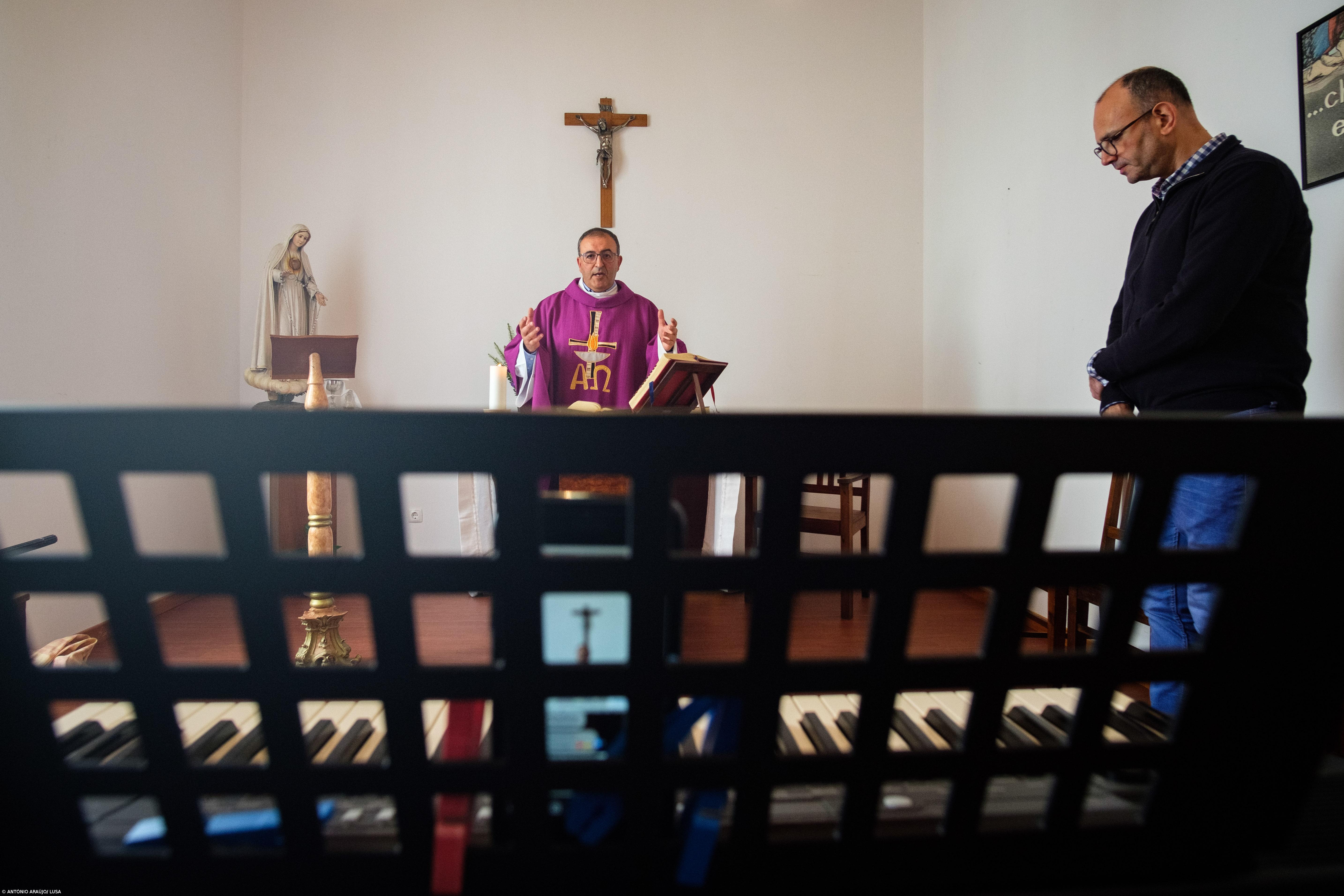 Quando a missa e as palavras de conforto chegam pelas redes sociais – Imagem 4