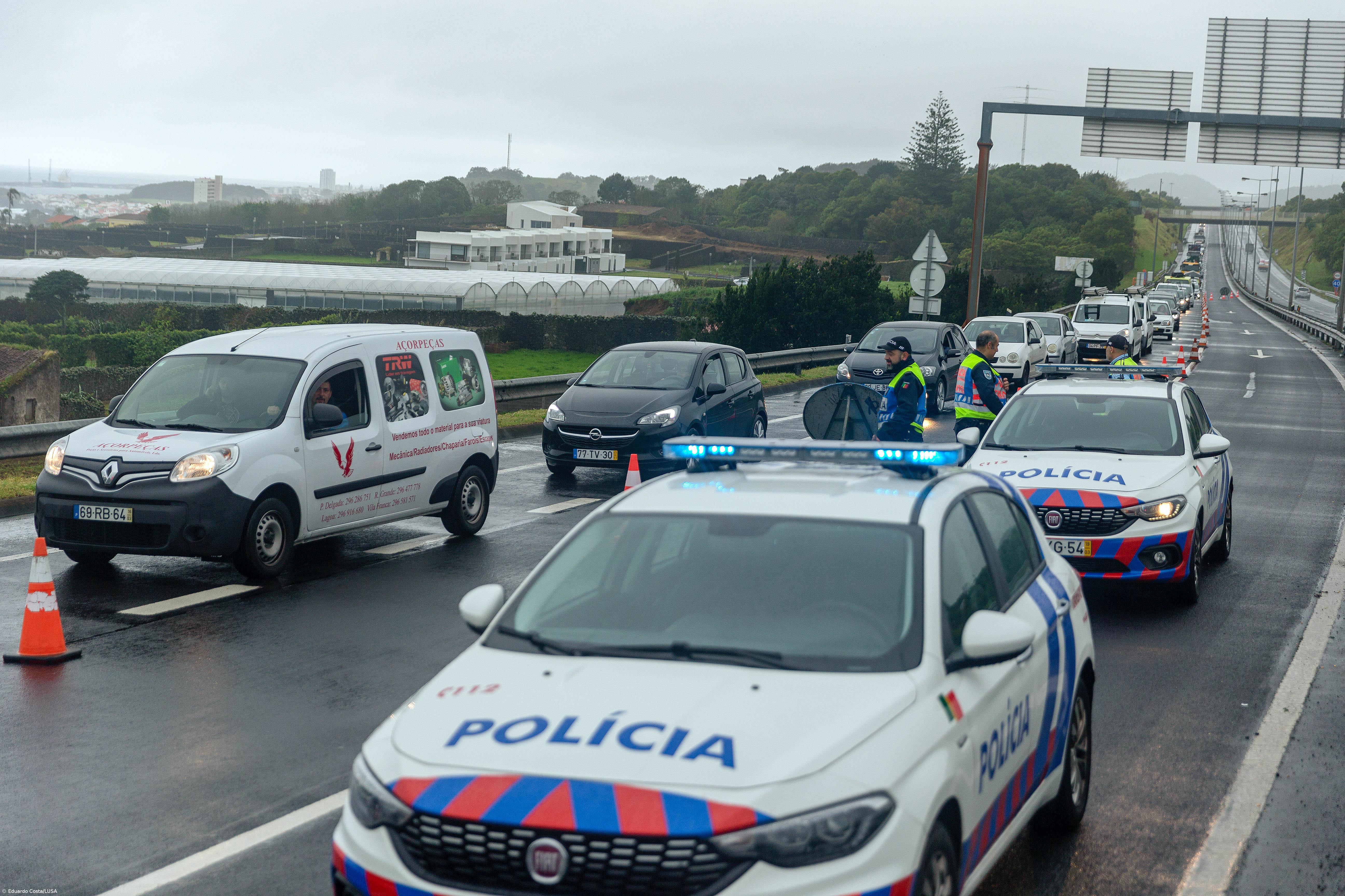 Autoridade de Saúde dos Açores defende prolongamento de cercos sanitários em São Miguel – Imagem 1