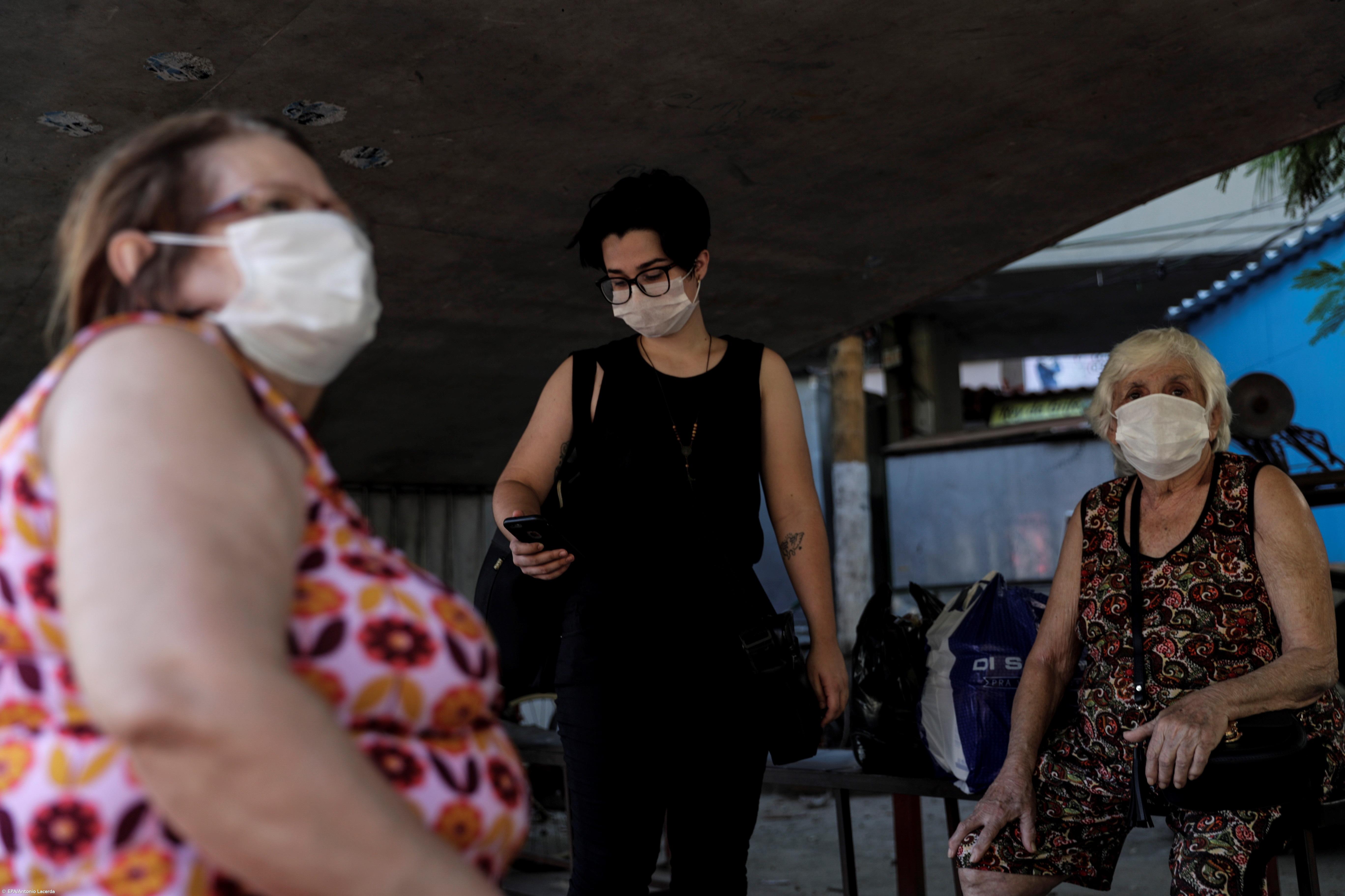 Brasil registou 749 mortos e 11.385 novos casos nas quarta-feira – Imagem 1