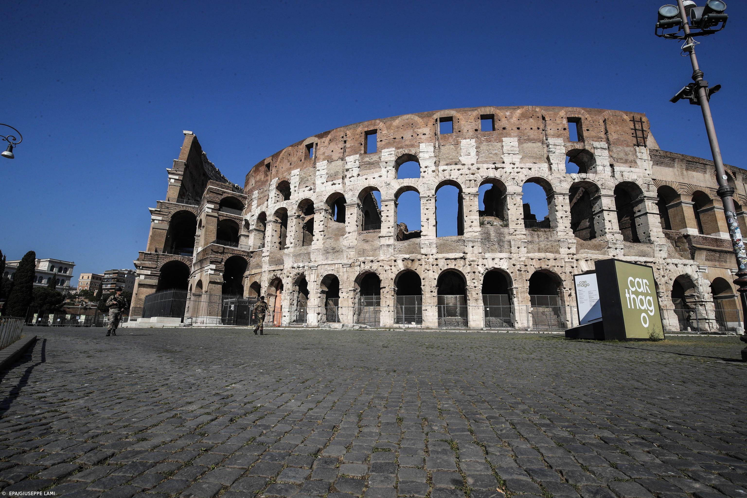 Covid-19: Mil pessoas antivacina e antimáscara manifestam-se em Roma – Imagem 1