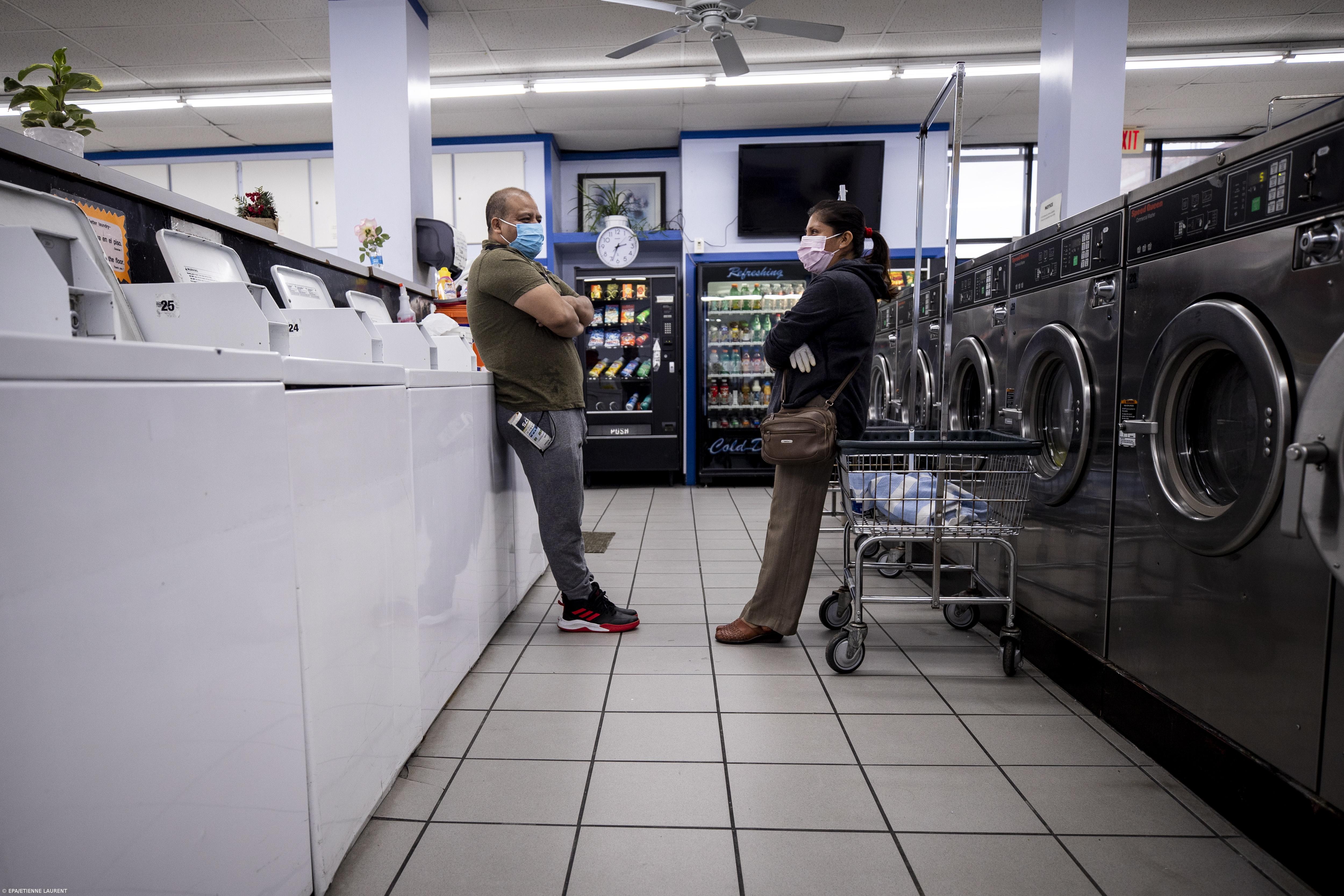 EUA registam 679 mortos e mais de 57 mil infetados nas últimas 24 horas – Imagem 1