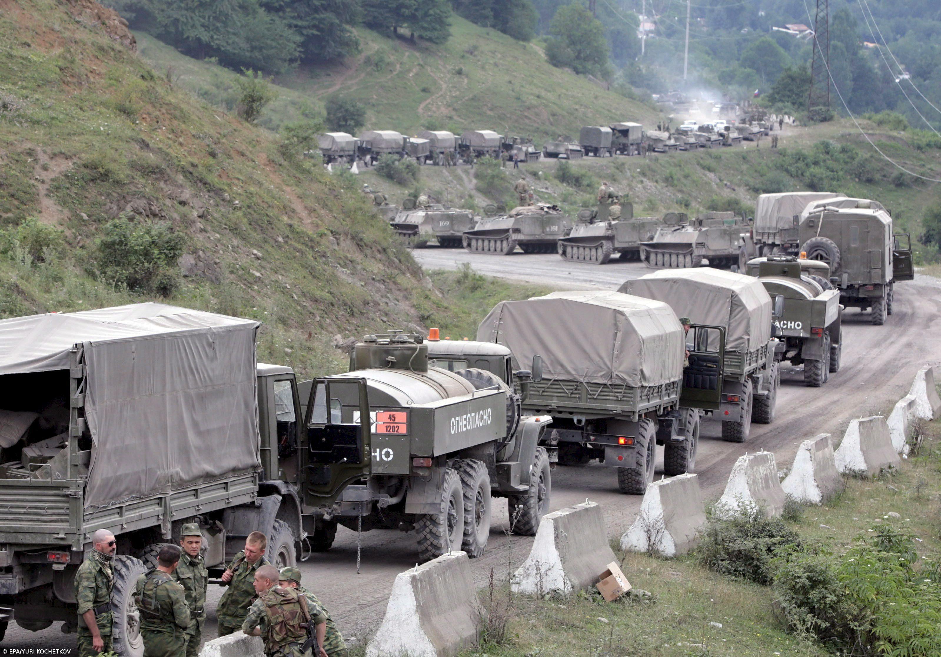 Rússia bombardeia cidade georgiana de Gori – Imagem 1